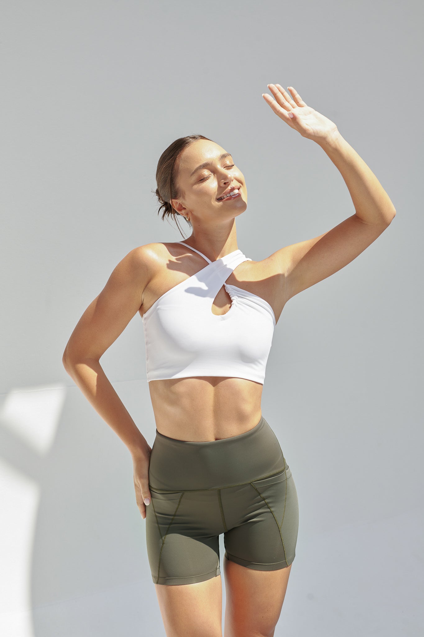 NEW AirRise Convertible Cross Over Keyhole Sports Bra - White