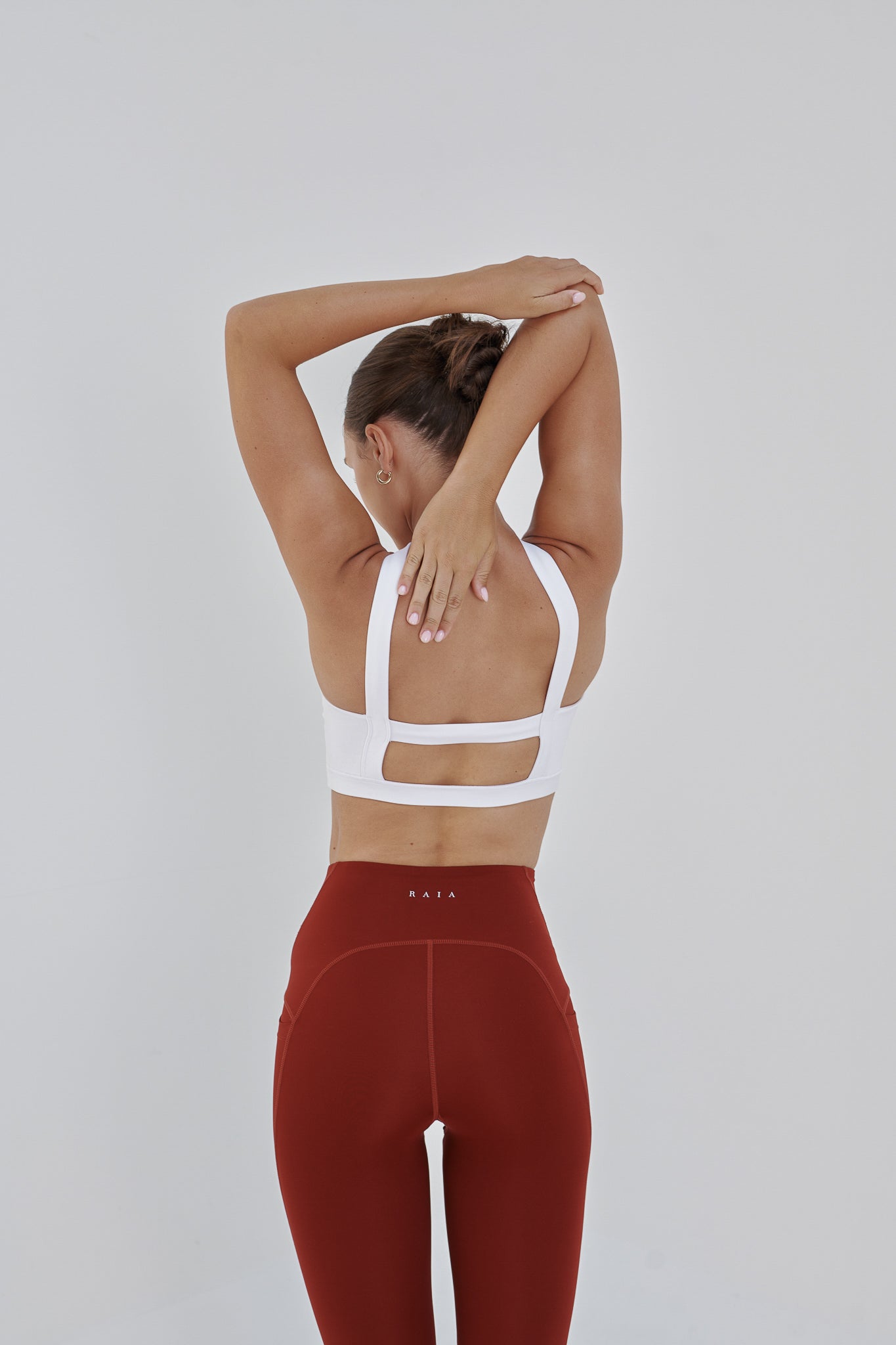 New AirRise Convertible v Neck Sports Bra - White