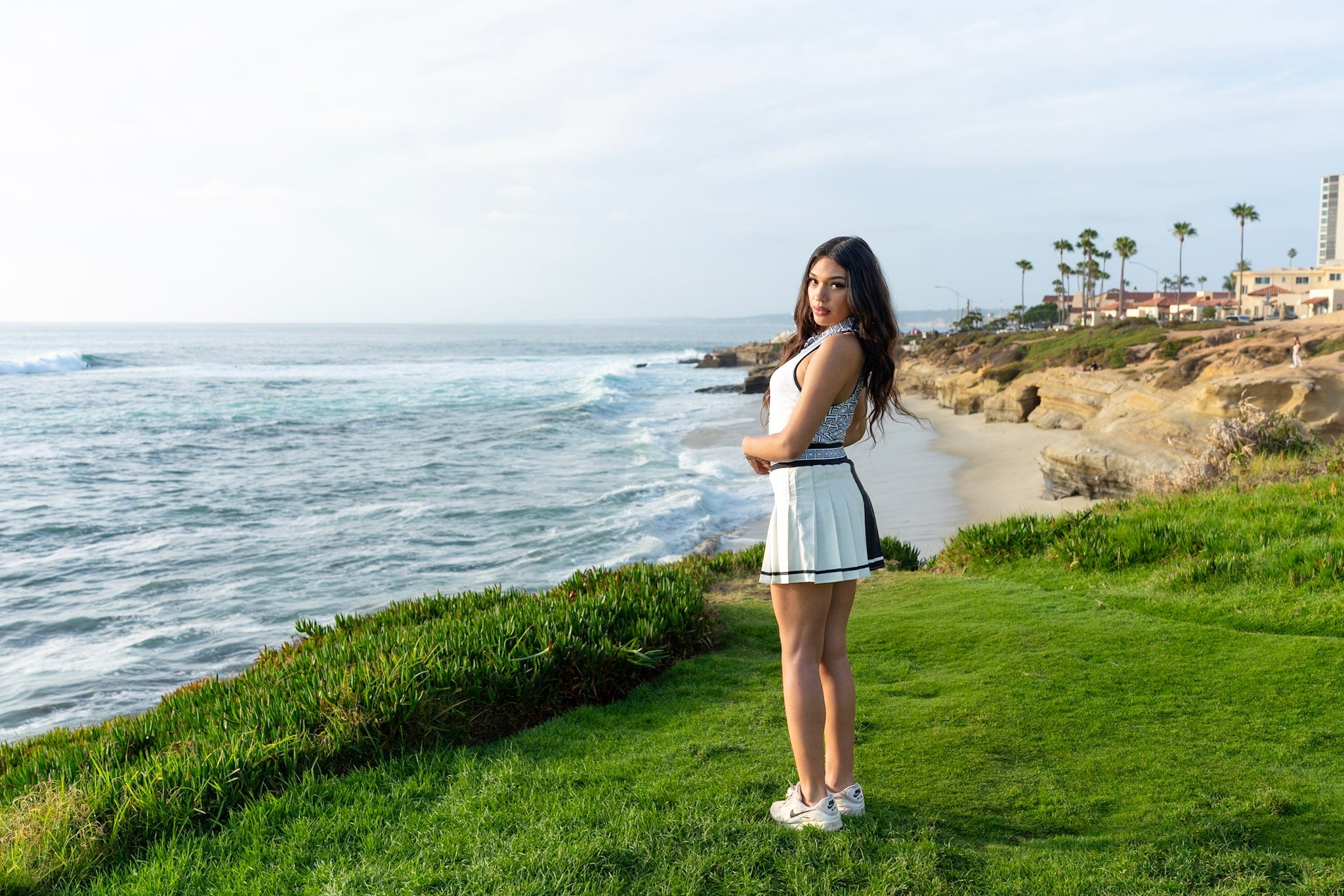 Victory Link Skirt | Black & White