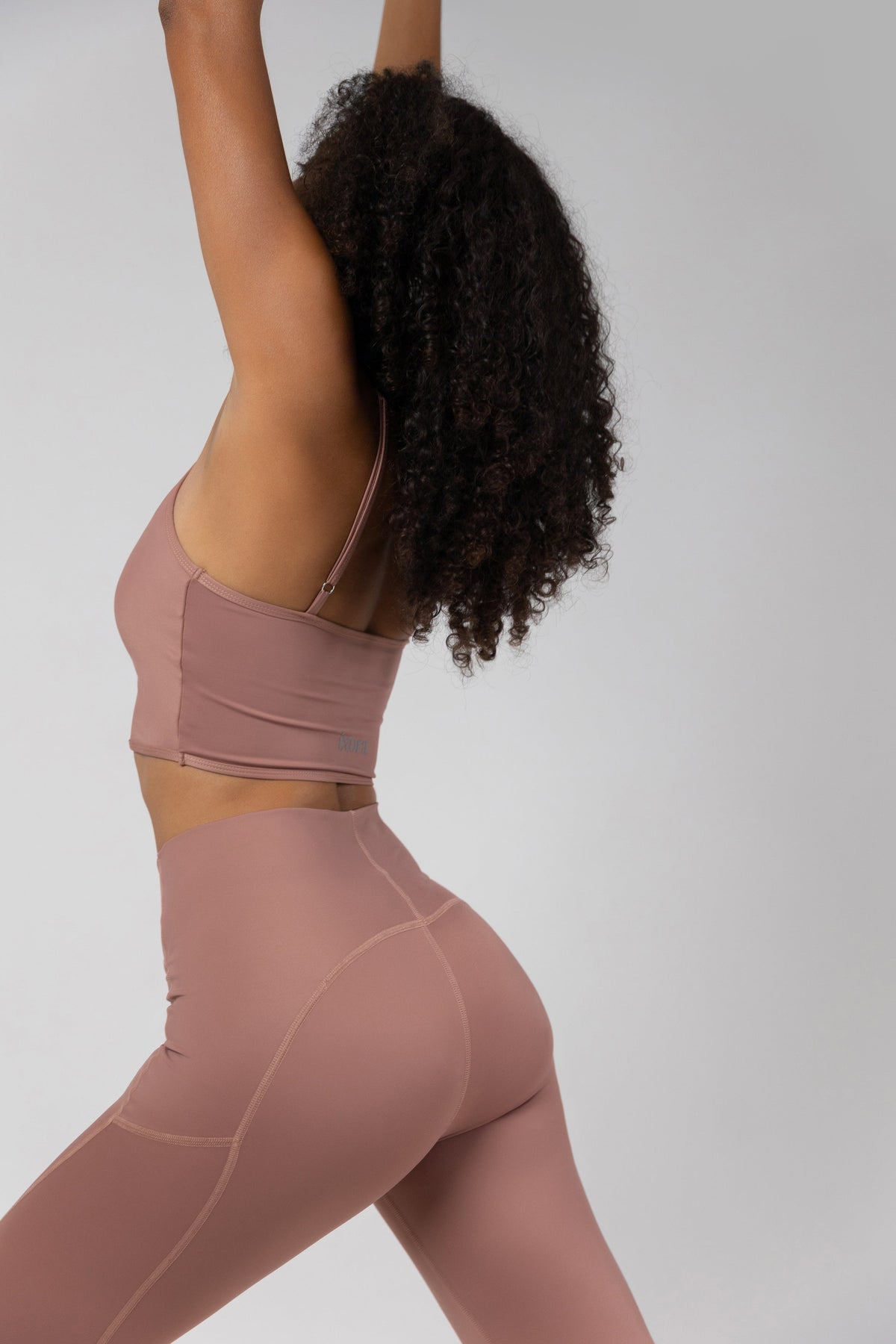 Sculpted V-Waist Legging