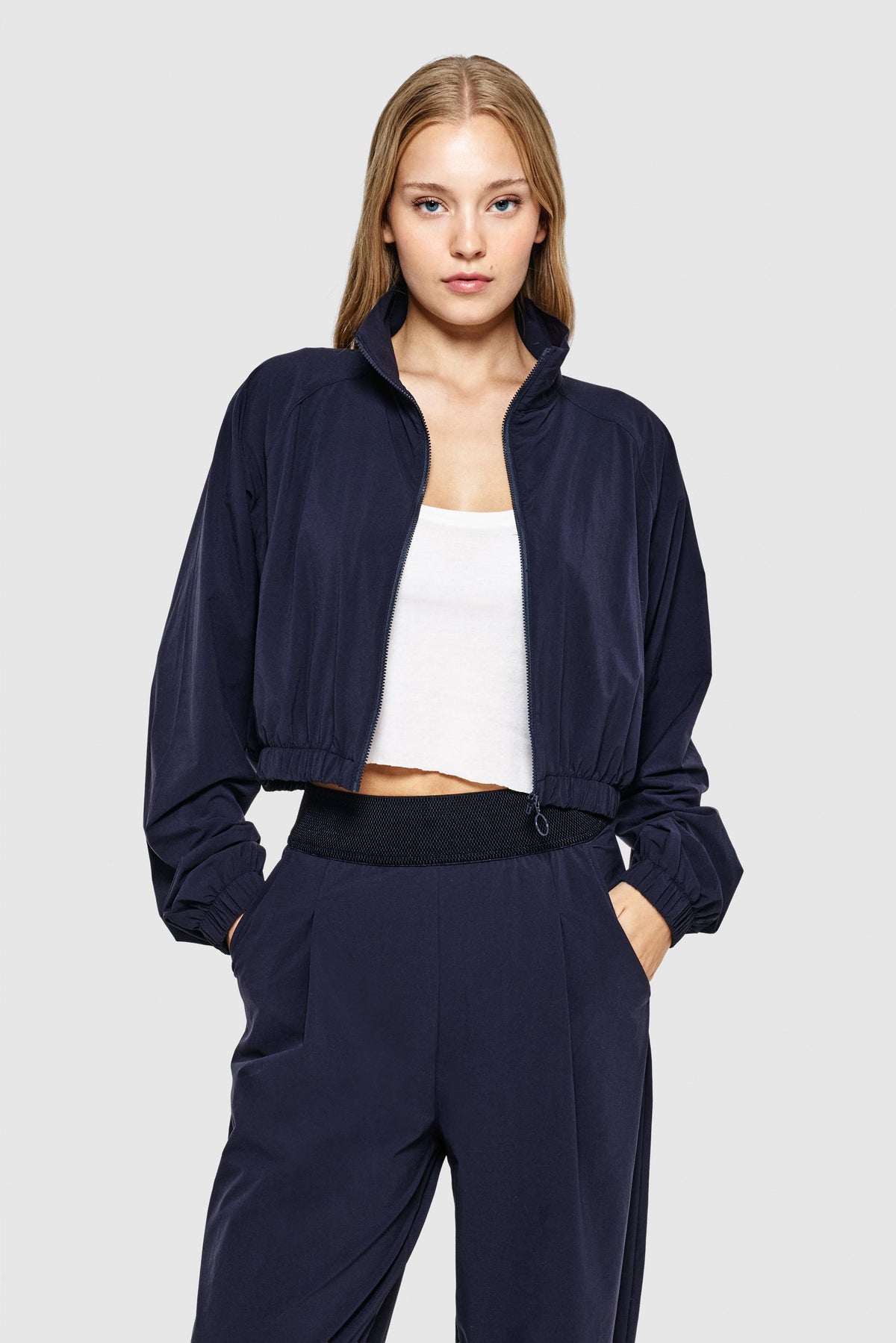 CORP SPORTS – TECHSILK – TRAVEL WINDBREAKER