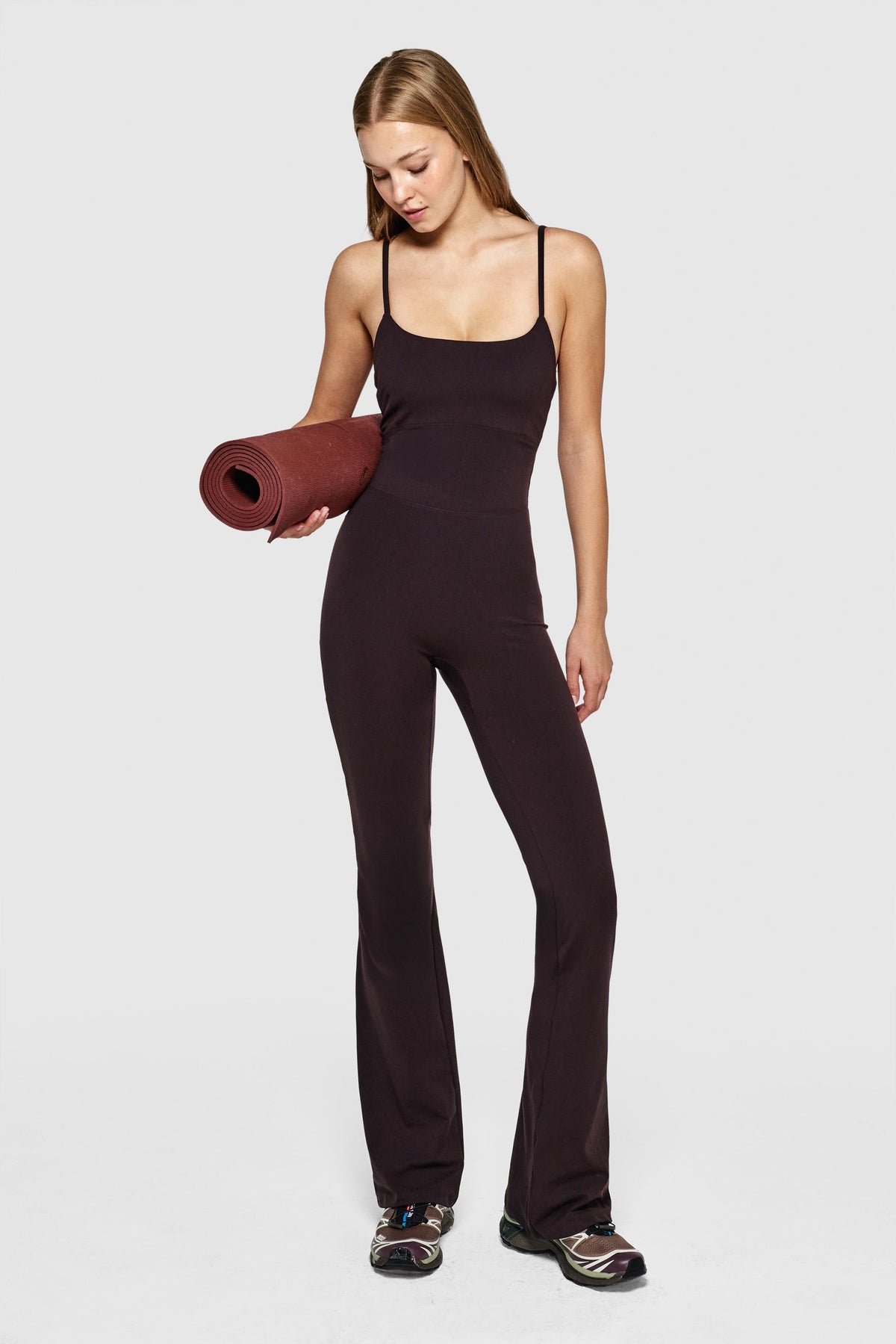 CRISS-CROSS JUMPSUIT - GANACHE