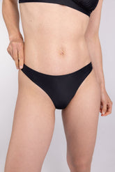 Bikini Bottom ― Black