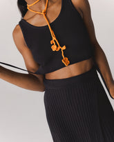 Drebulė: Black Cotton Crop Top
