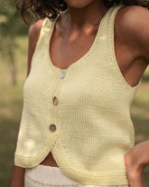 Vėdrynas: Butter Yellow Cotton Top