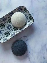 The Pëbble Natural Konjac Sponge