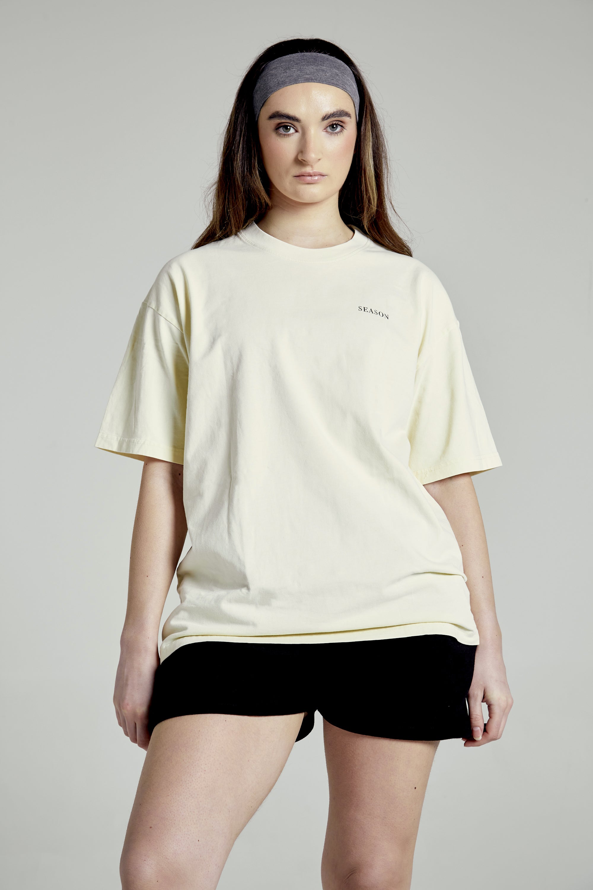 Everywhere Essential T-shirt Off White - Avenue Athletica