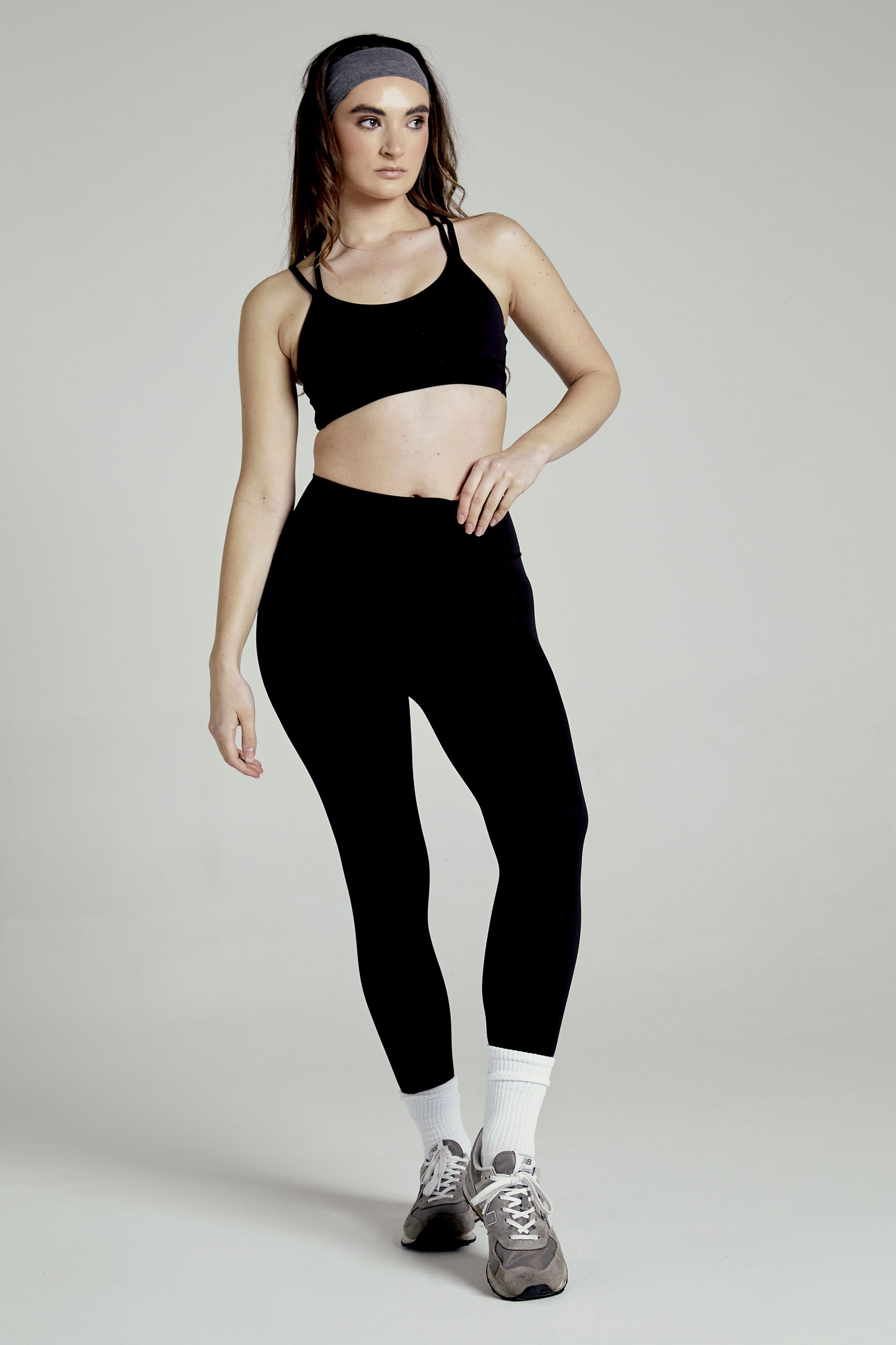 Move Bra Black - Avenue Athletica