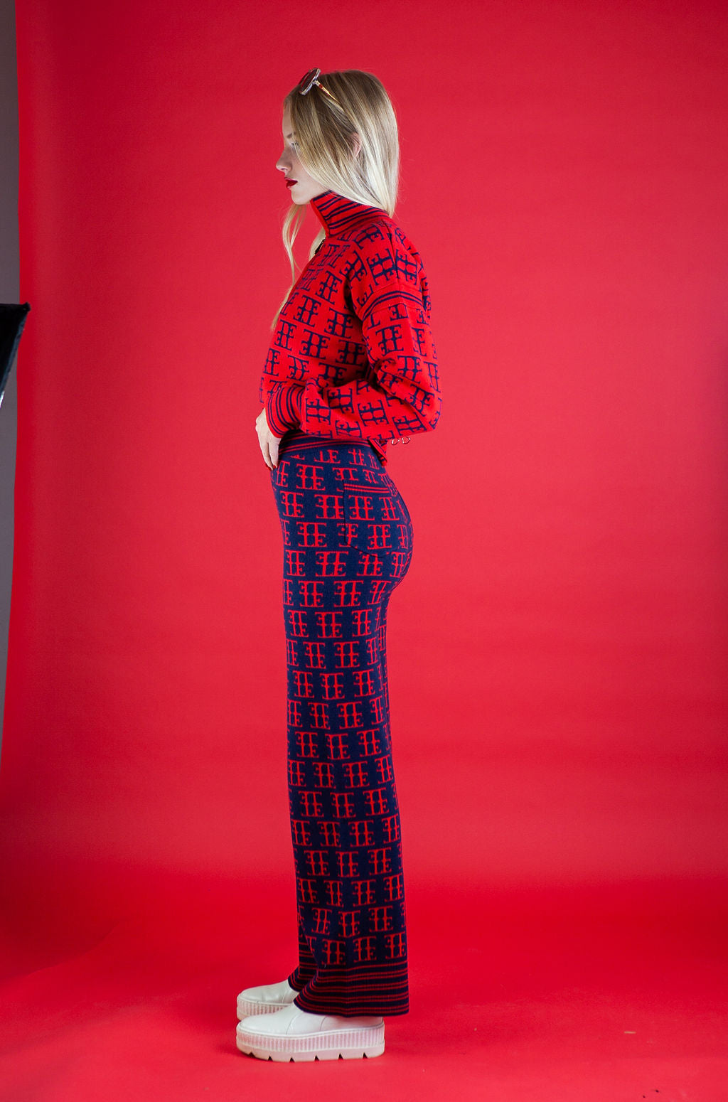 TE LOGO JACQUARD KNIT PANT (High Rise, Slim Fit), NAVY/RED