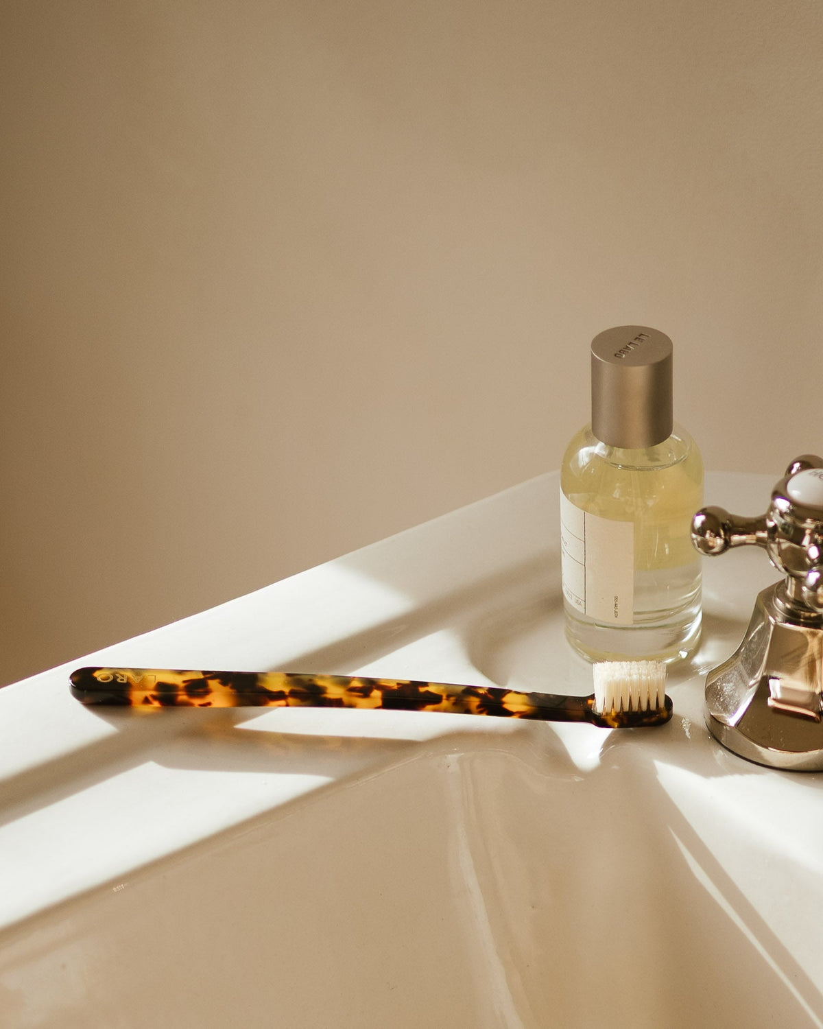 Koh-I-Noor Coccola Toothbrush