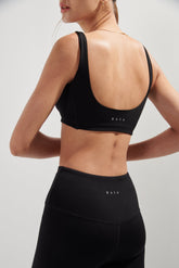 AirRise Scoop Neck Sports Bra - Black