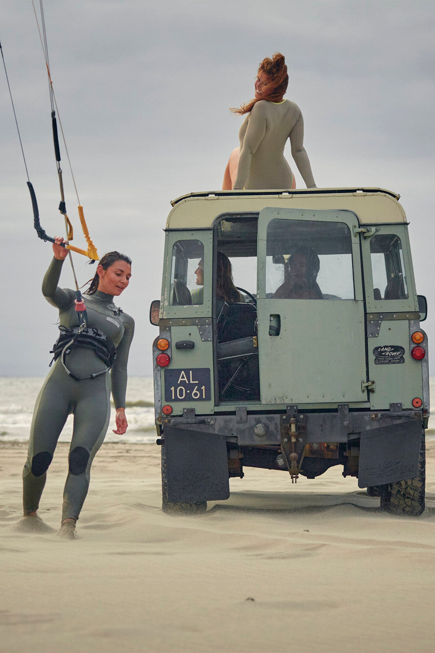 Nikki Van Dijk Wetsuit (3/2) ― Moon
