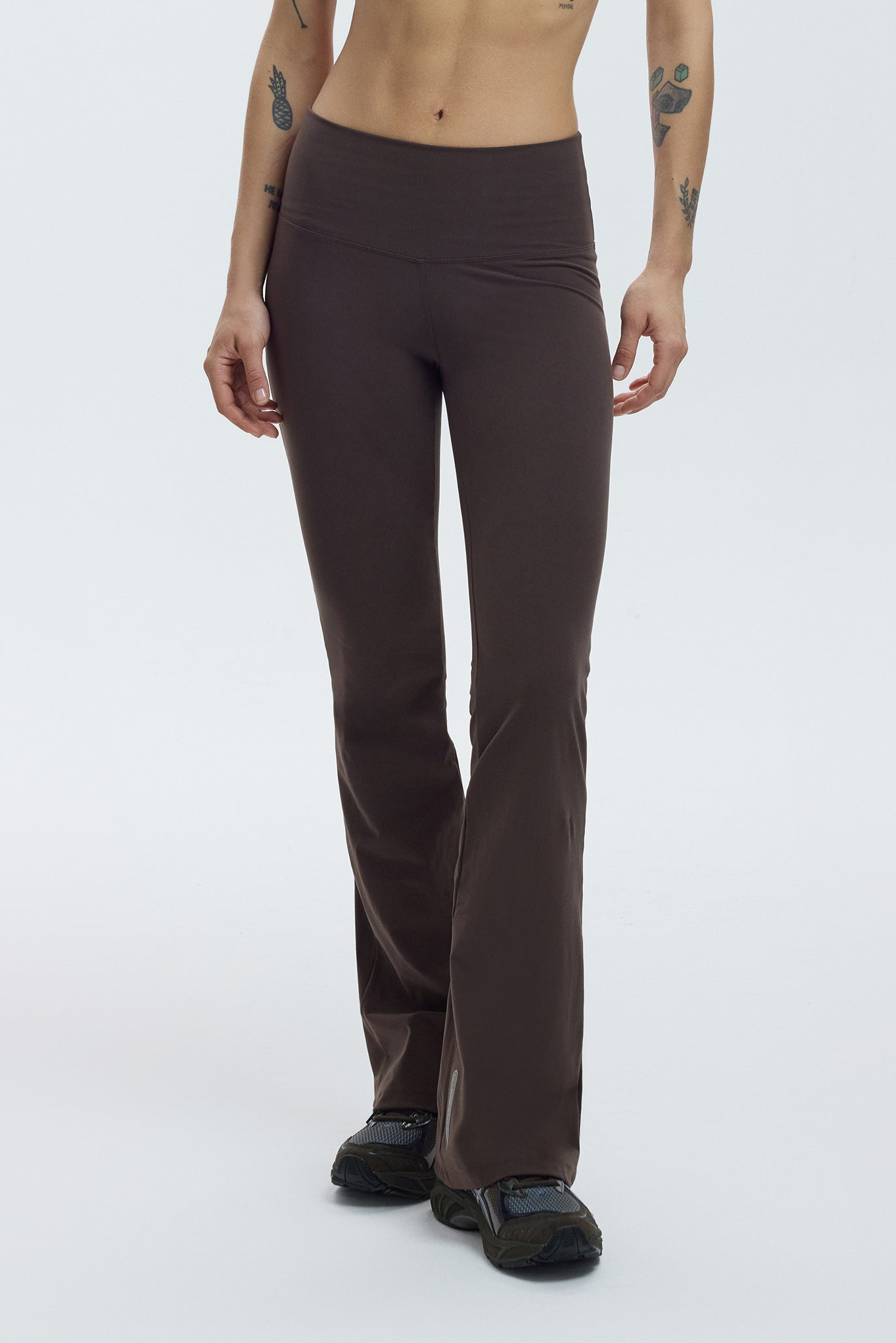 TWIST FLARE PANTS - ESPRESSO MARTINI