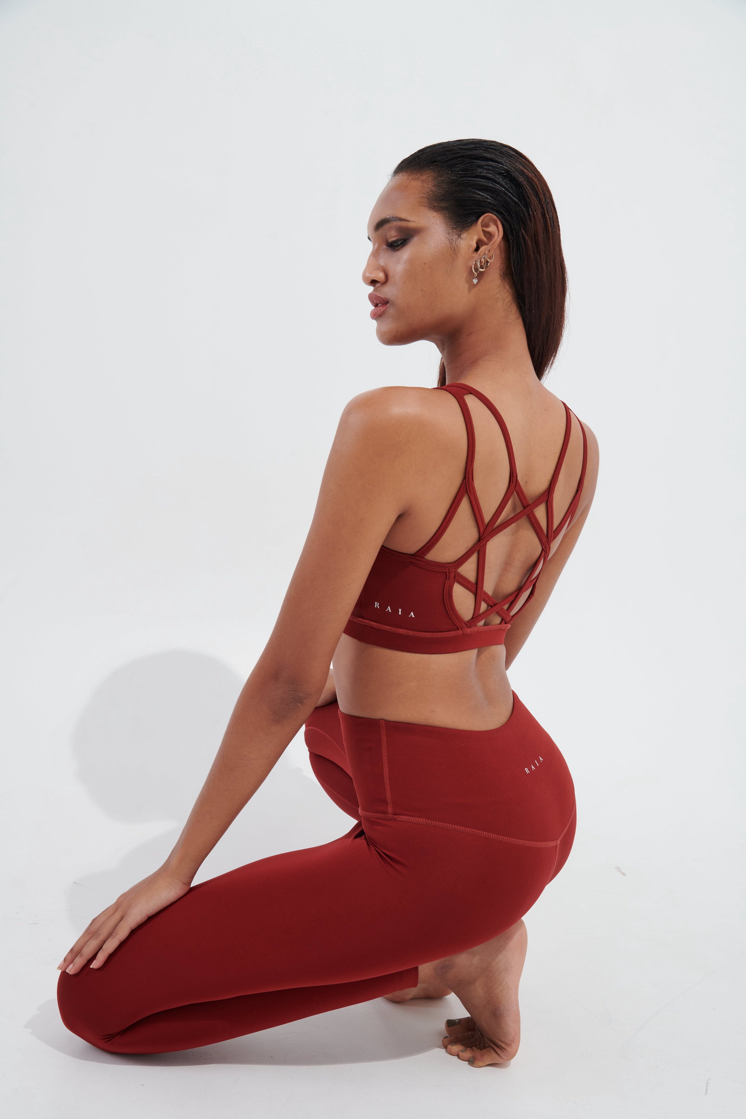 AirRise High Neck Longline Sports Bra - Black