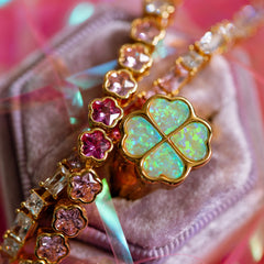 July Child - Irish Charm Gold