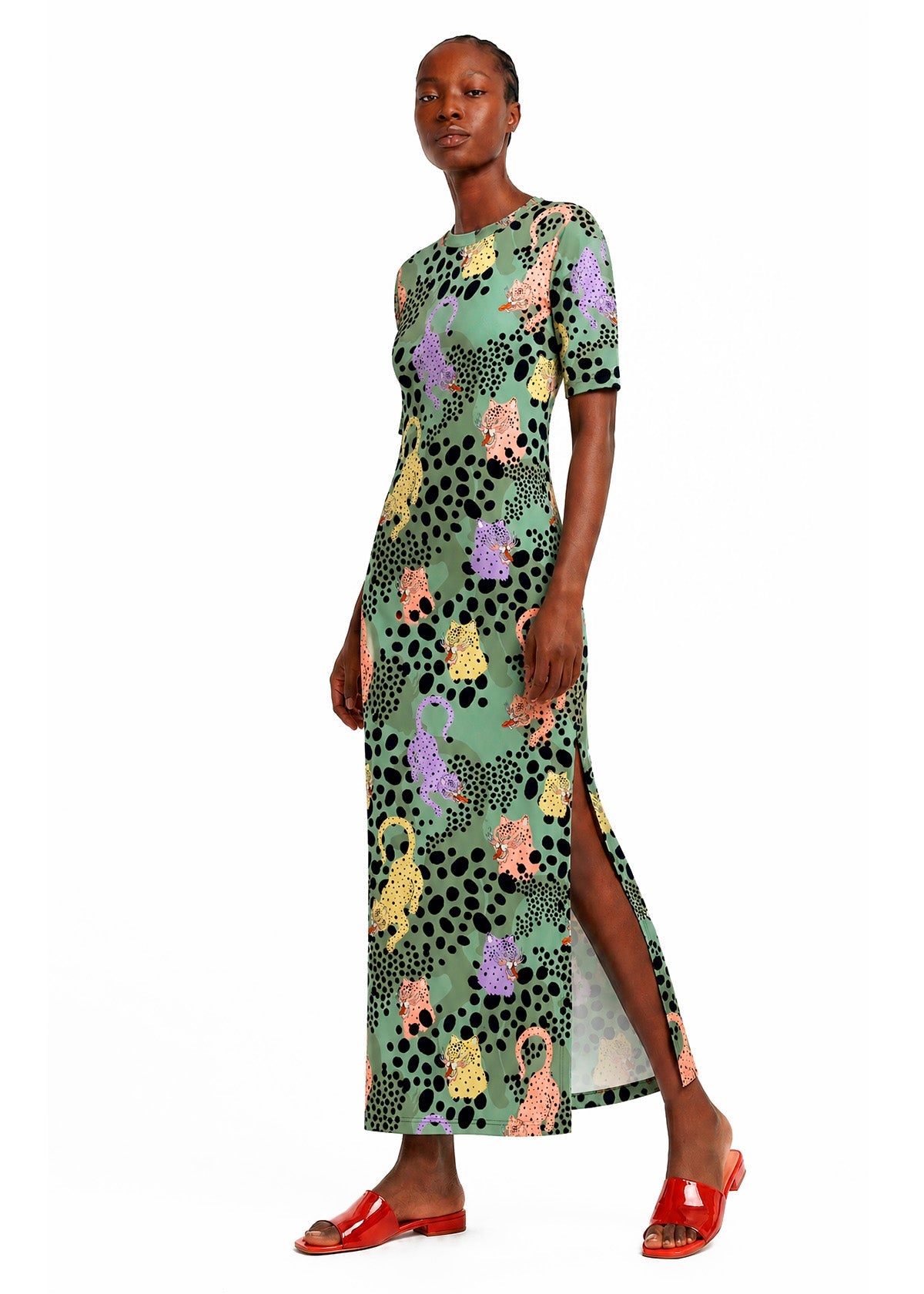 MS CHEE LONG DRESS _ 𝐿𝐼𝑀𝐼𝑇𝐸𝐷 𝐸𝐷𝐼𝑇𝐼𝑂𝑁