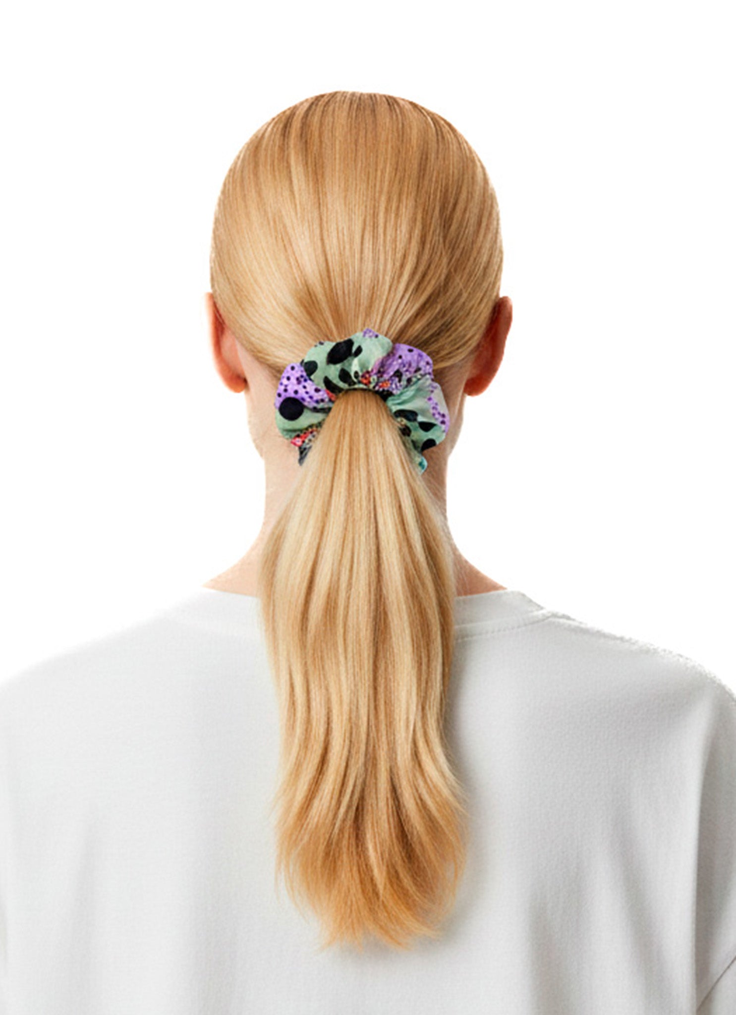 MS CHEE SCRUNCHIE
