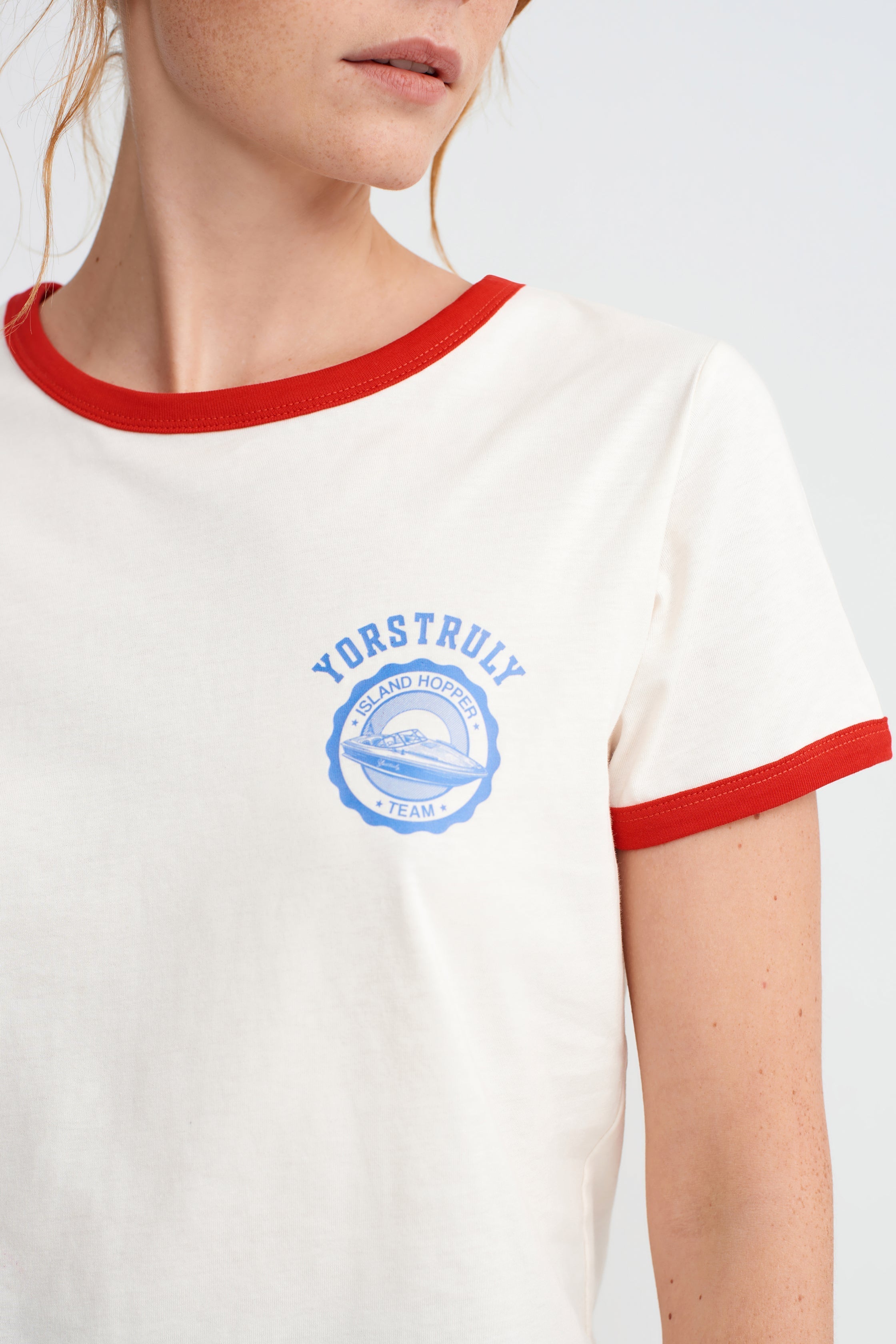 ISLAND TEAM TSHIRT - VANILLA