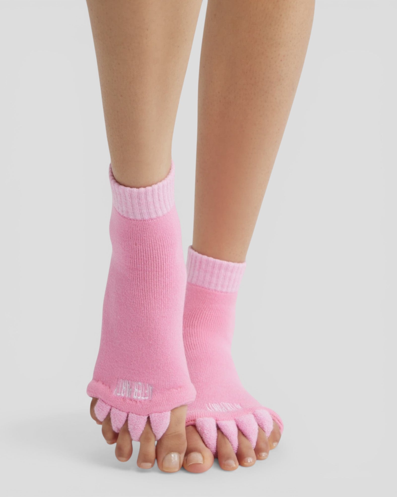 The After Party Foot Relief Socks - Pink