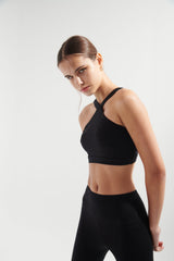 AirRise Convertible v Neck Sports Bra - Black