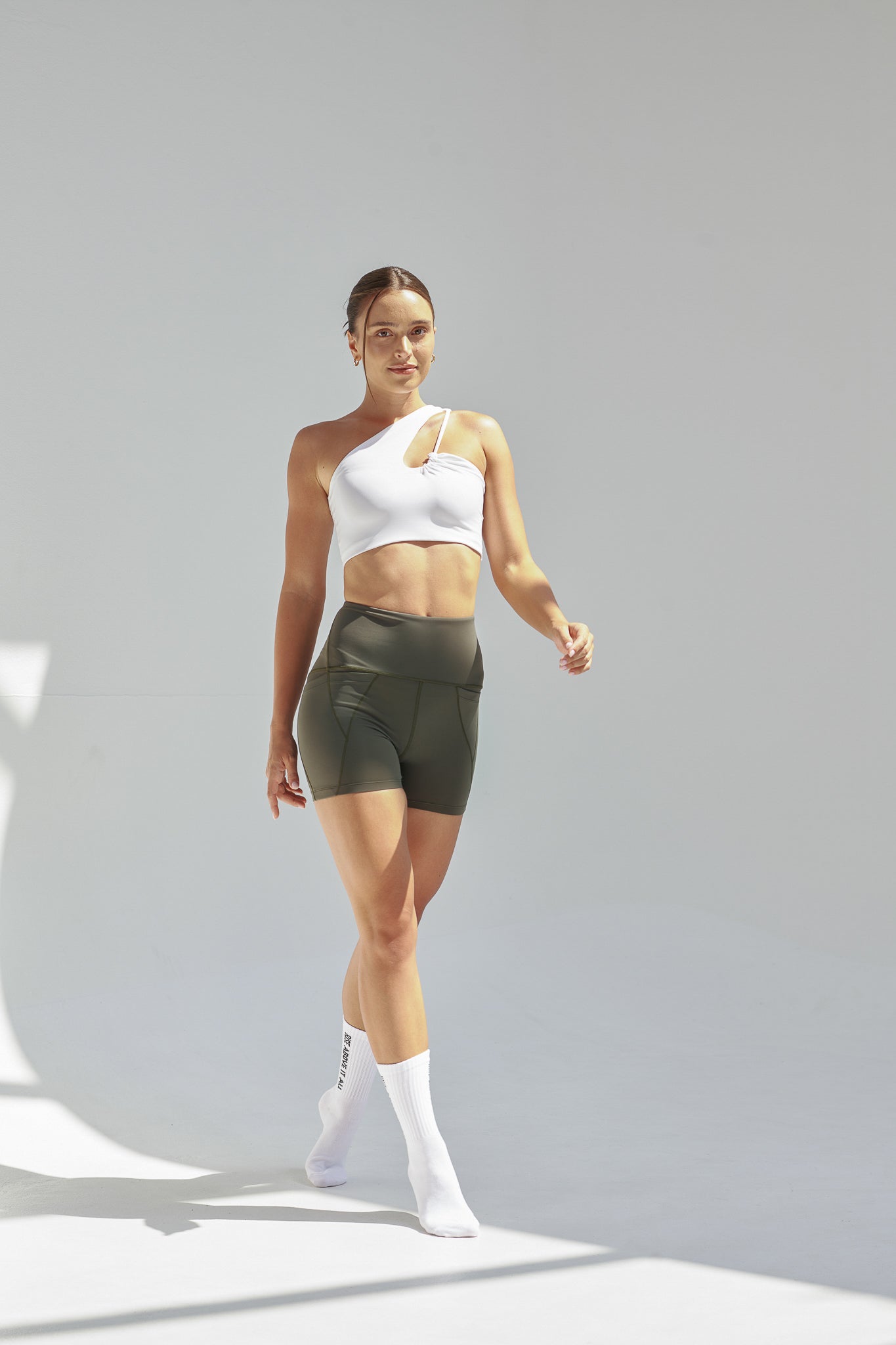 NEW AirRise Convertible Cross Over Keyhole Sports Bra - White