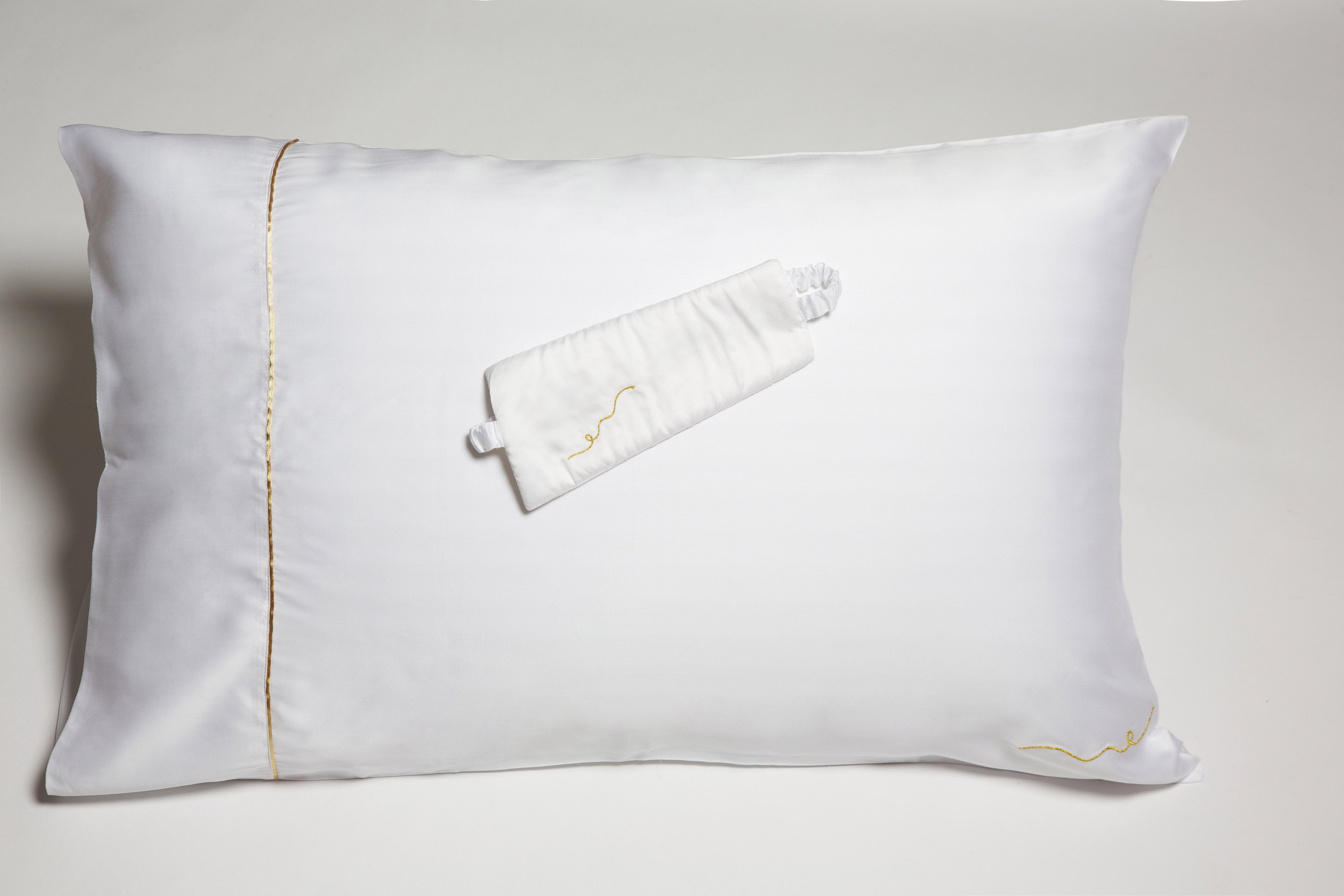 Vegan Silk Pillowcase & Eyemask Gift Set