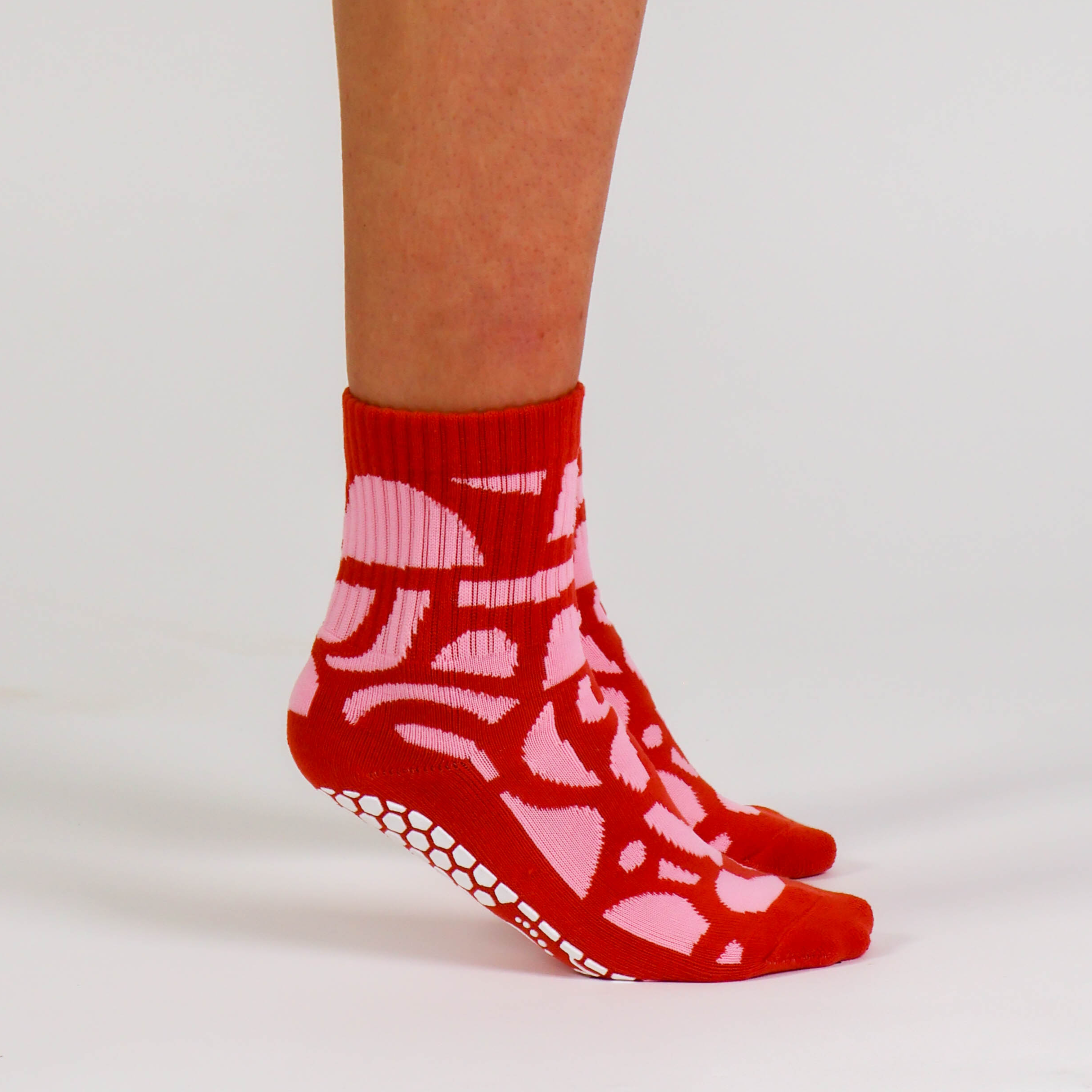 Melisoles Pink Giraffe Pilates Grip Socks