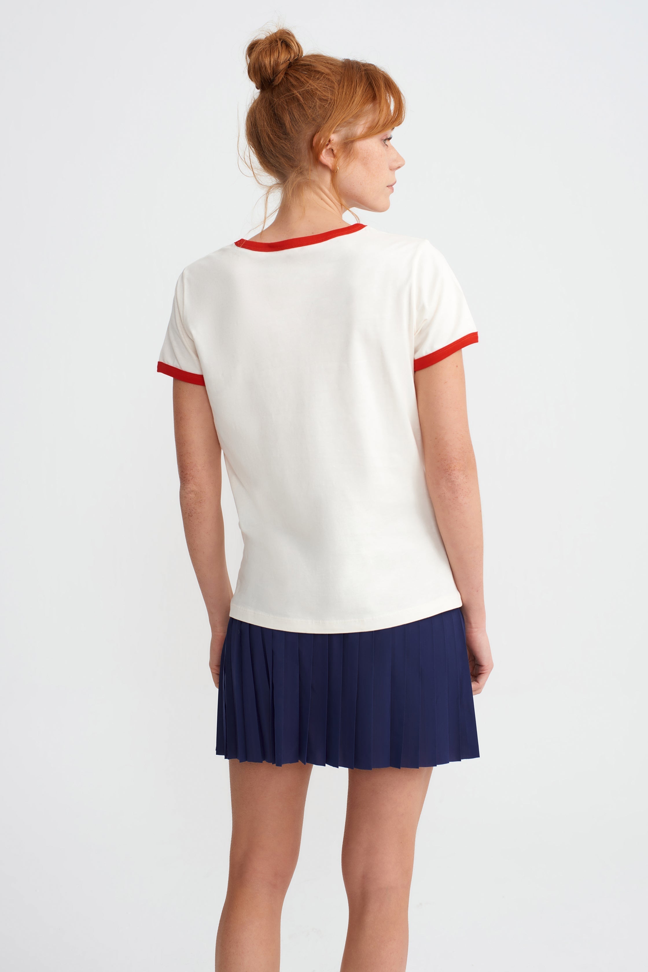 ISLAND TEAM TSHIRT - VANILLA