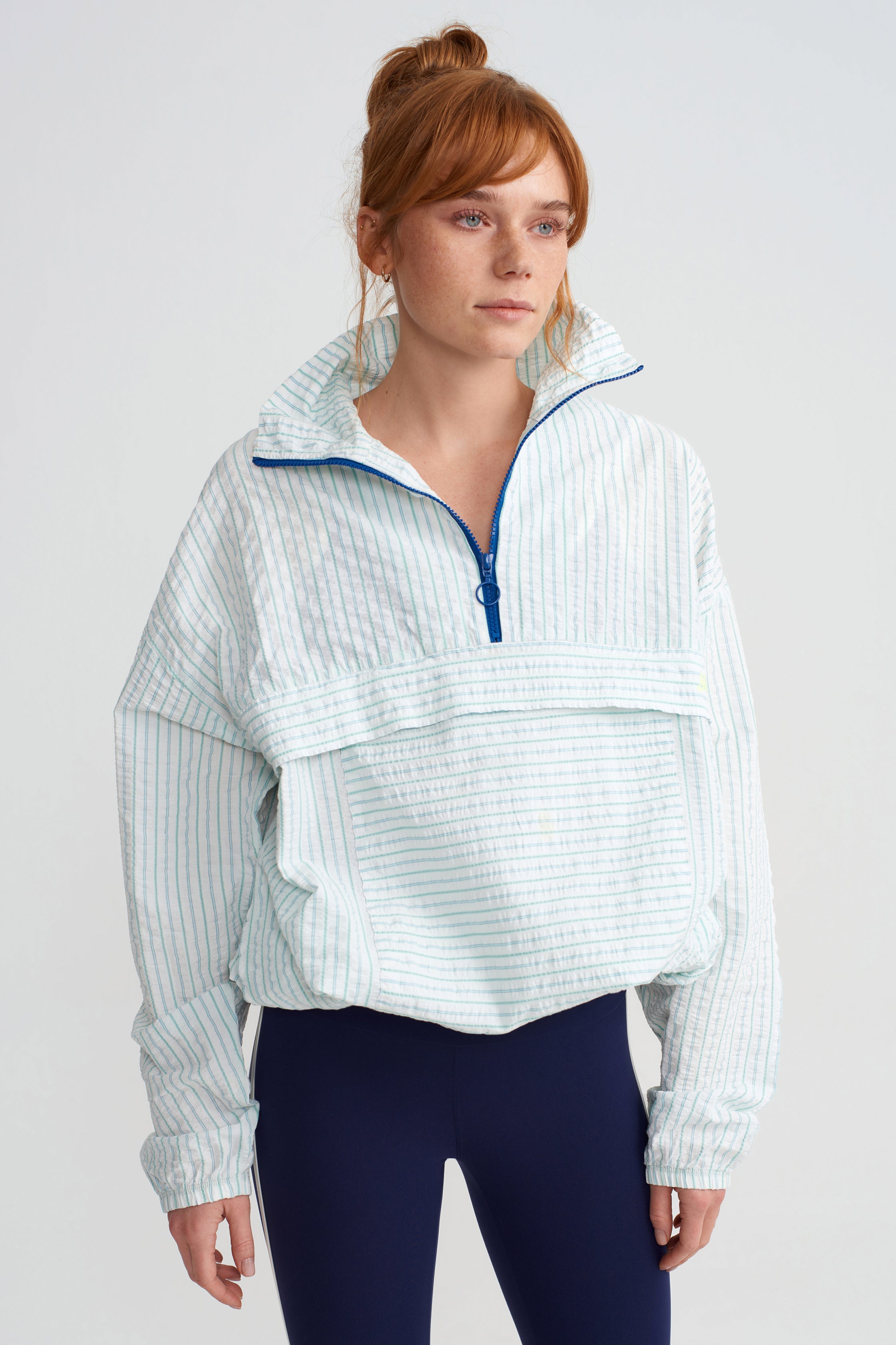 KRINKLE SWEATSHIRT – Seersucker – WHITE STRIPED