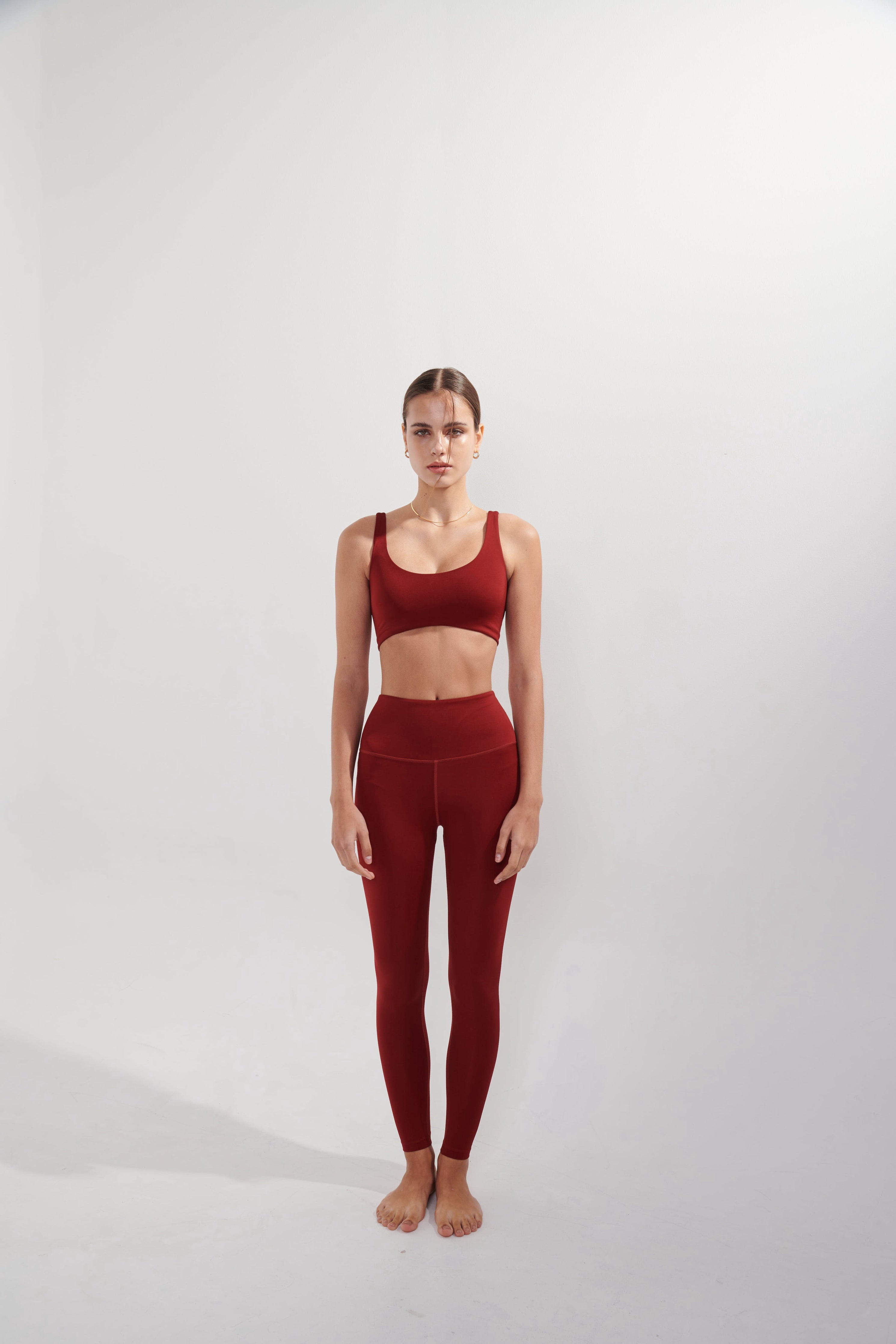AirRise Scoop Neck Sports Bra - Wine Red