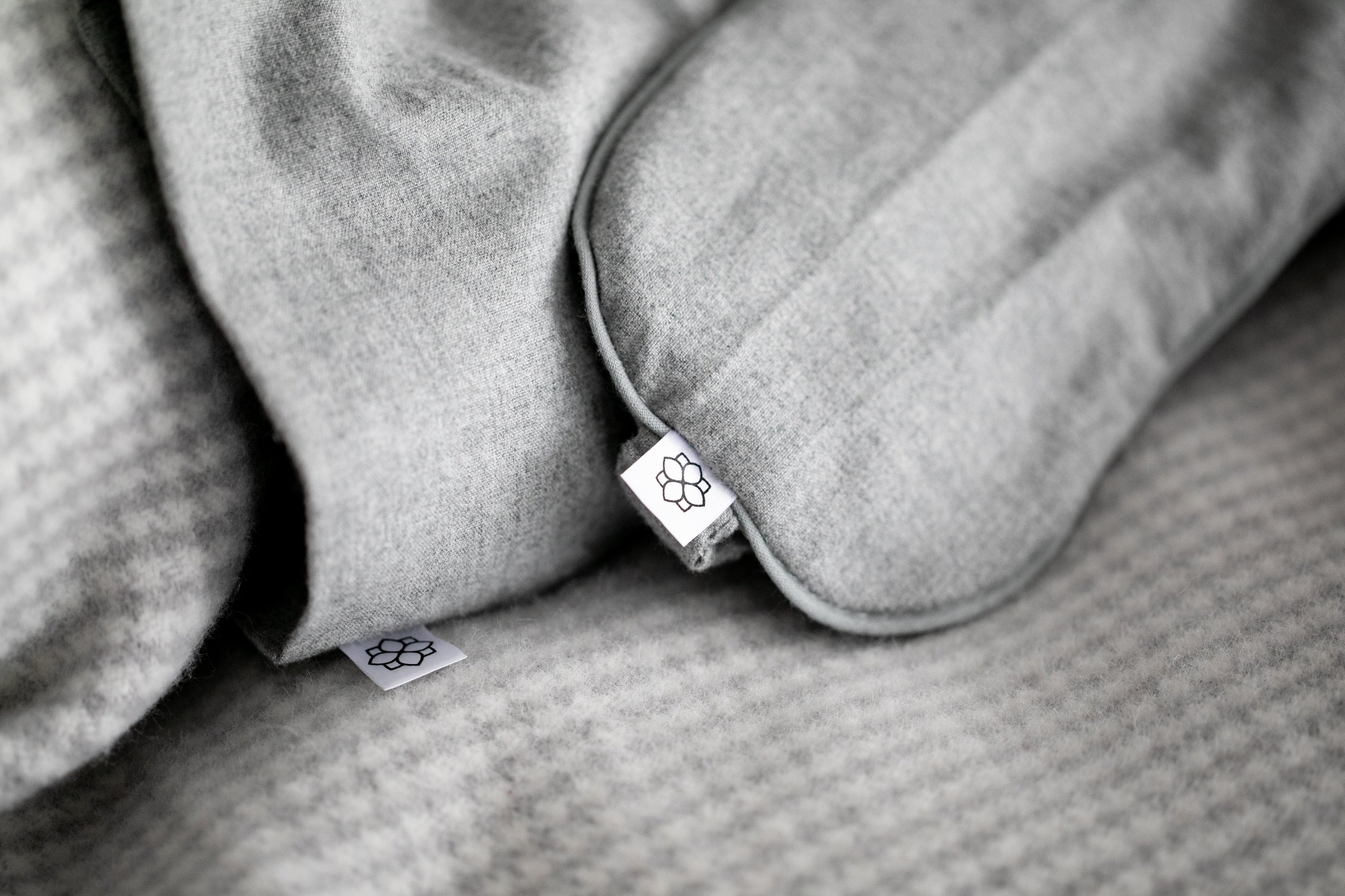 Luxury Aromatherapy Eye Mask - Soft Plain Grey
