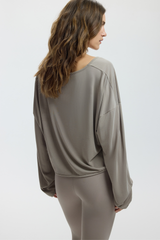 STUDIO LONGSLEEVE TOP - PEBBLE