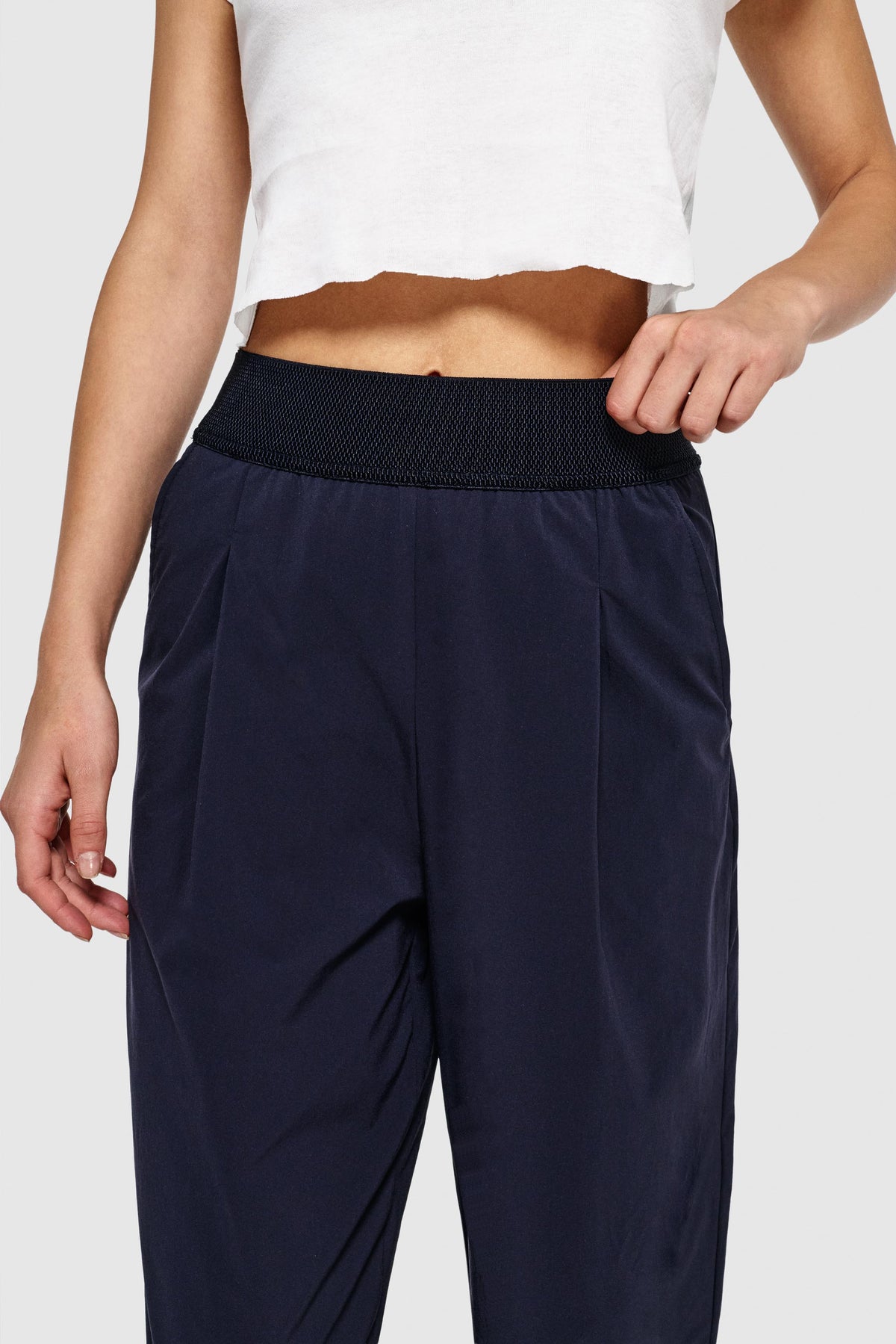 CORP SPORTS-TECHSILK– UNISEX TRAVEL PANTS