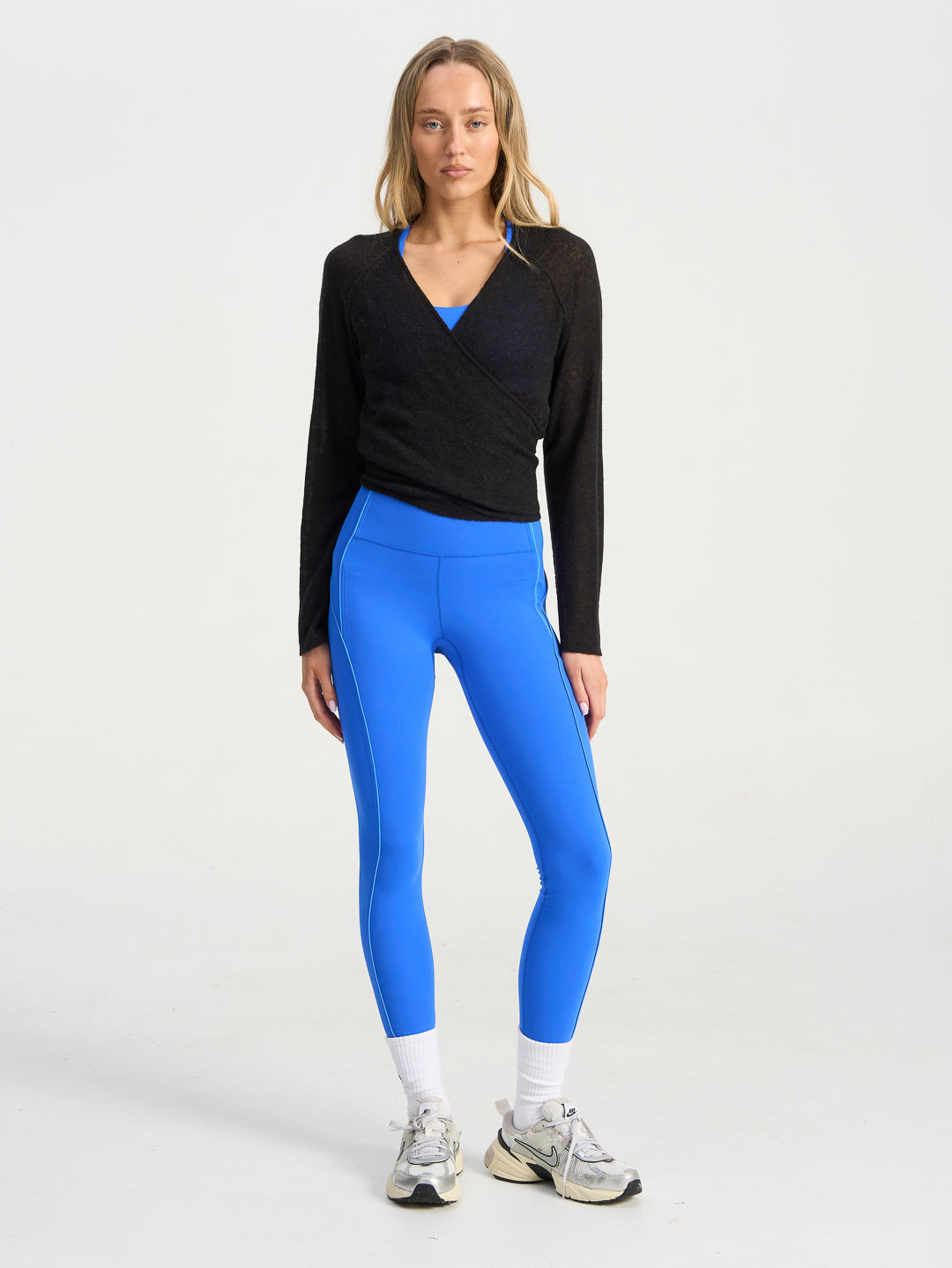 Forma Warm Up Wrap - Black