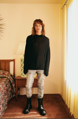 KNITTED HOODIE WITH WOVEN PATCH
