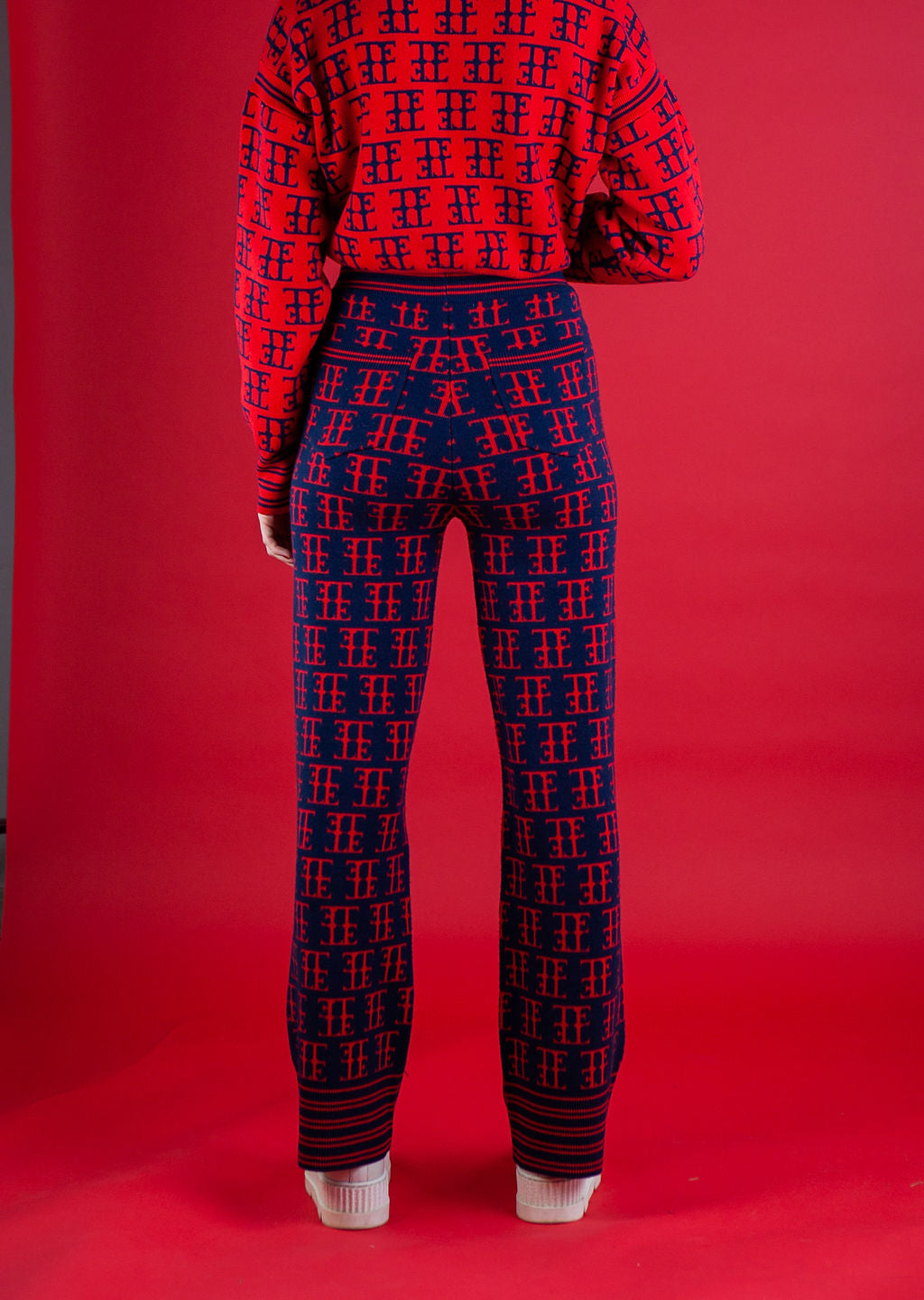 TE LOGO JACQUARD KNIT PANT (High Rise, Slim Fit), NAVY/RED