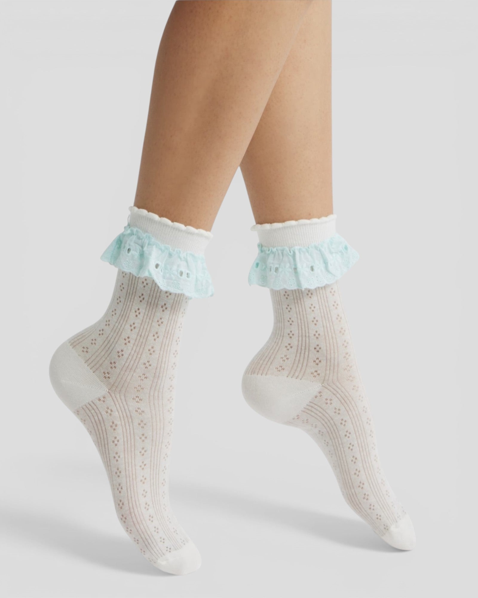 Bobby Lace Frill Trim Cotton Bobby Socks
