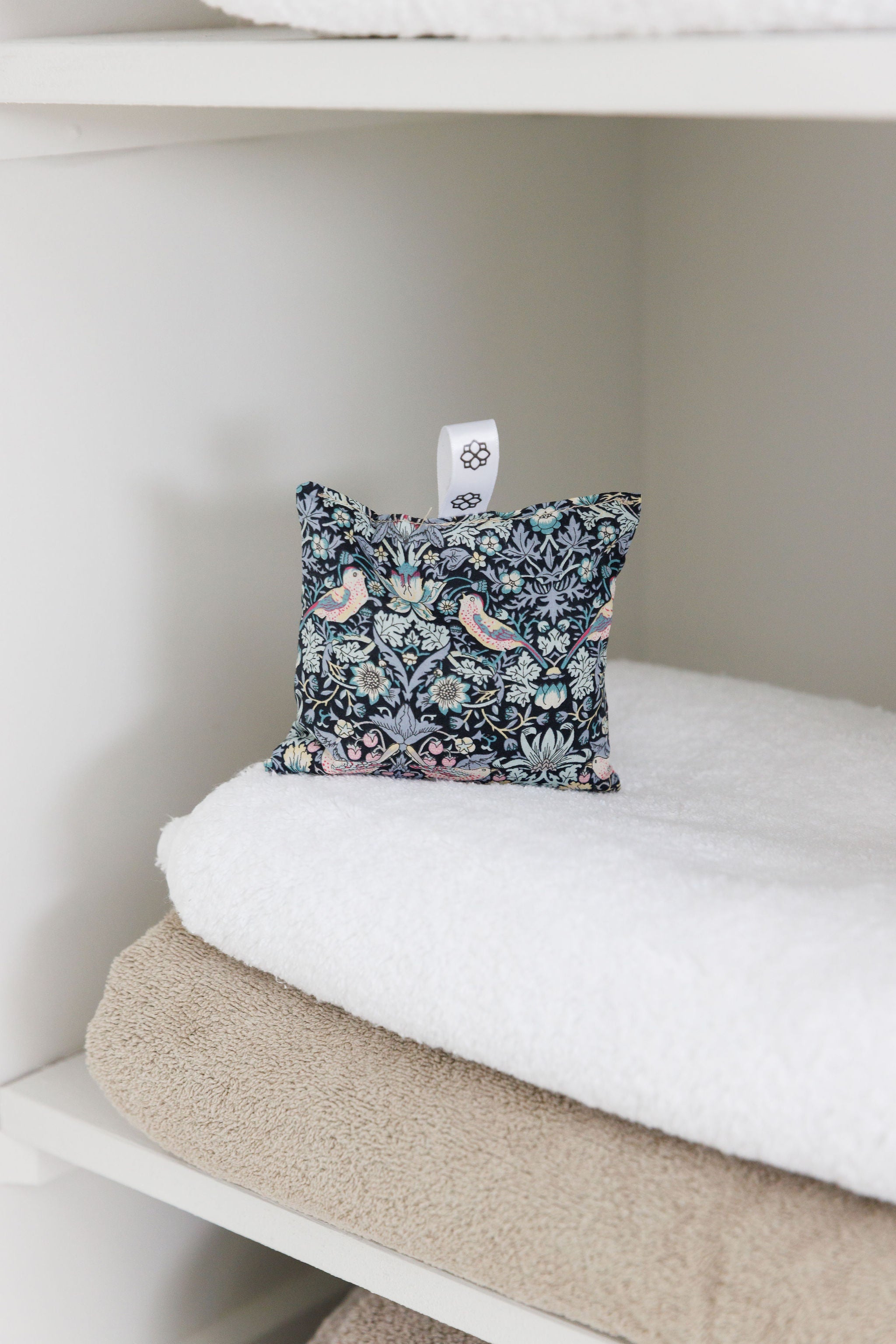 Lavender Sachets - Strawberry Thief