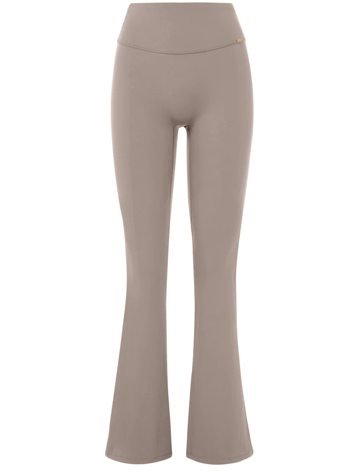 Lia Scrunched Flare Leggings Nude