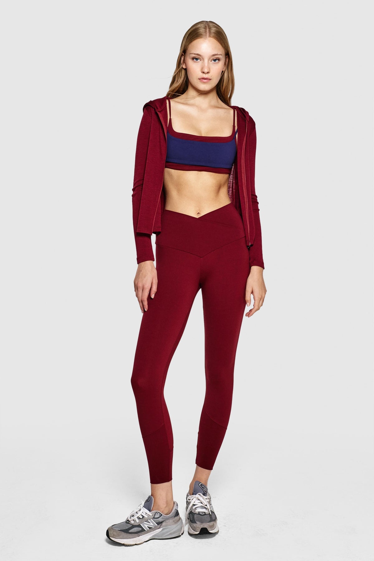 CURVE ZIP-UP MERINO HOODIE - MERLOT