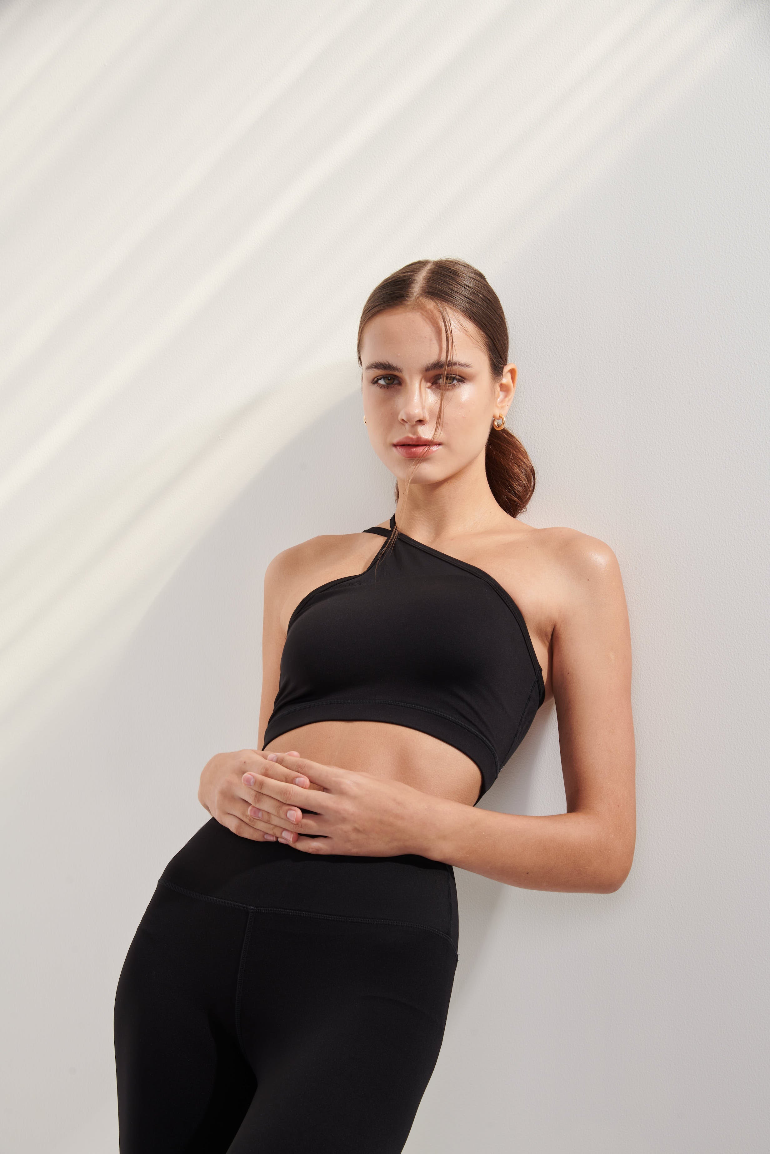 AirRise Mesh Convertible Neck Sports Bra - Black