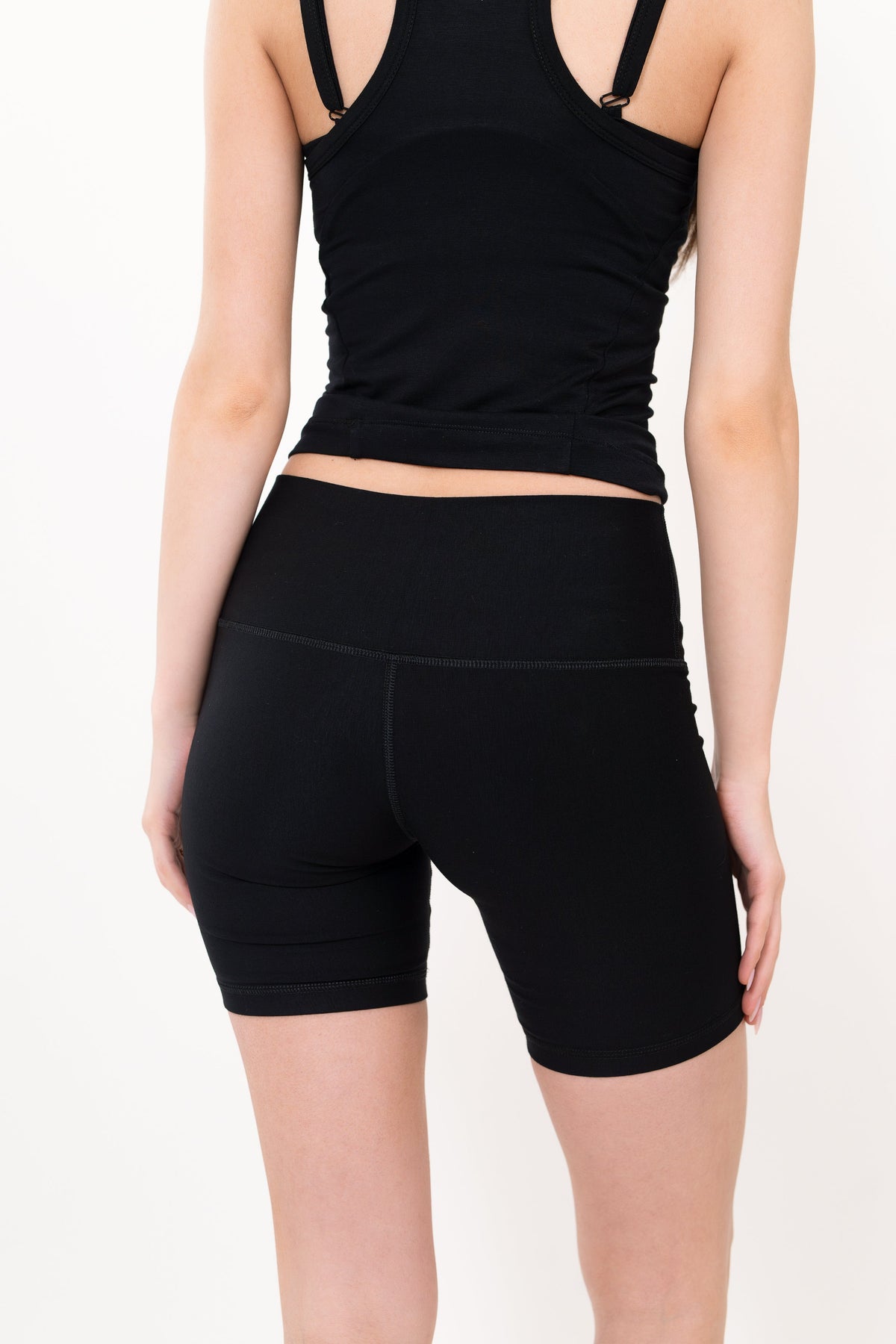 Bamboo Core Short 5"