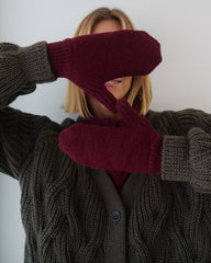 Vilna: Hellebore Alpaca Wool Mittens & Neckwarmer Set