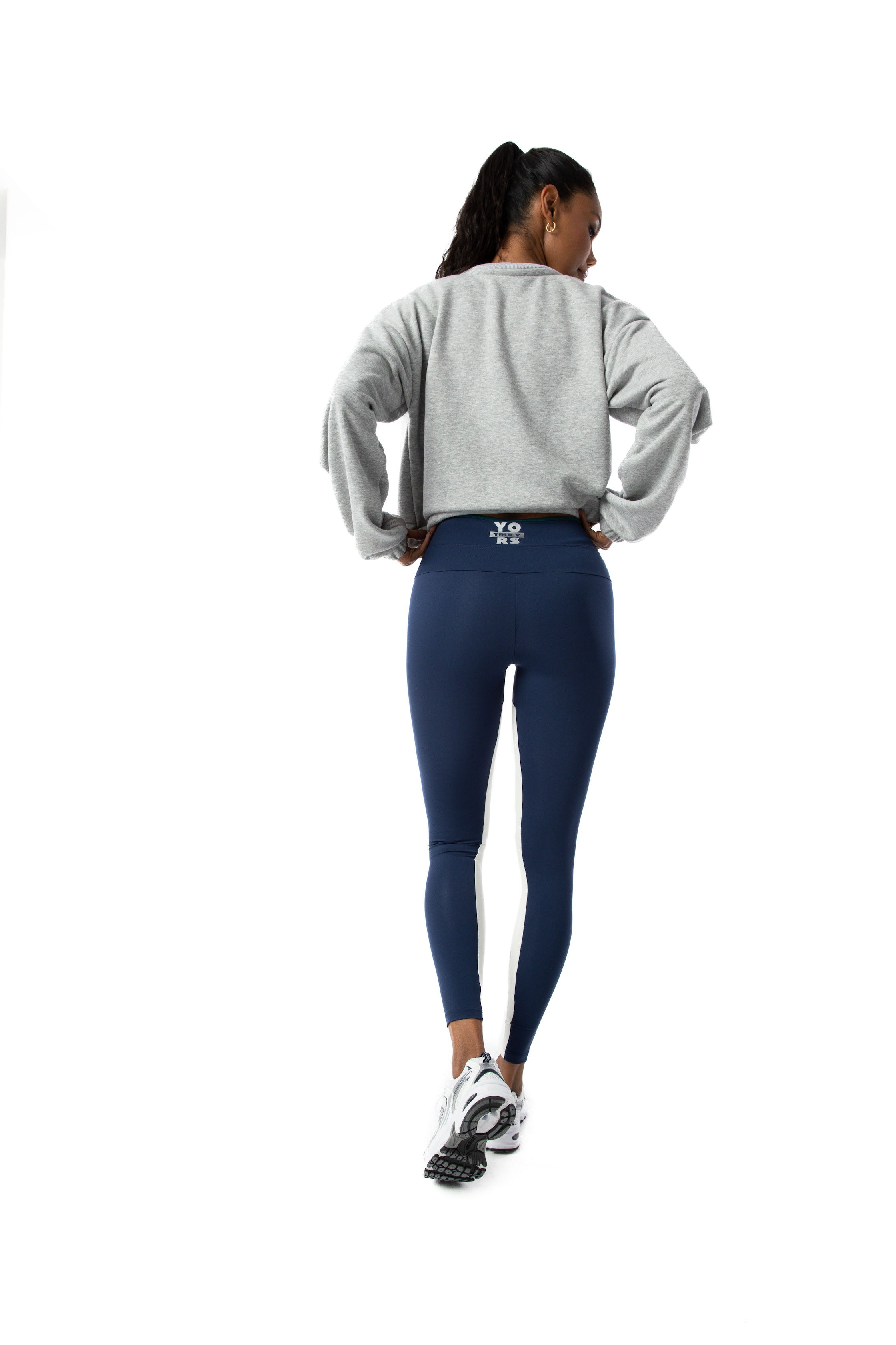 CROPPED SWEATSHIRT - FEATHER GREY