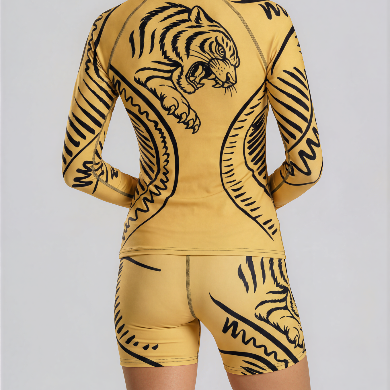 Beatrix - Women's Long Sleeve Rash Guard