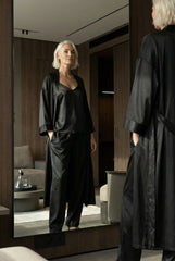 The Lady Silk Long Kimono Robe Crystal Black