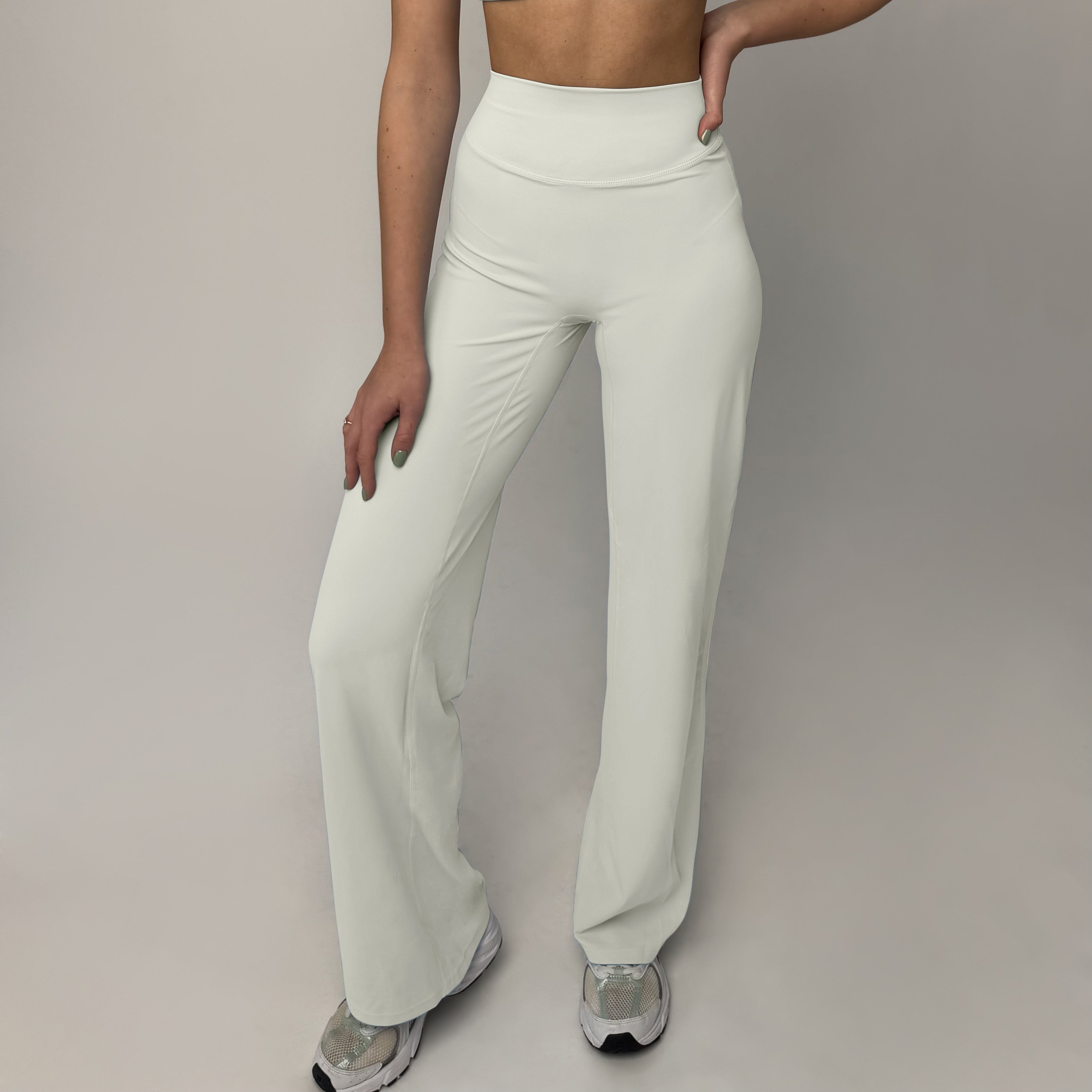 Flat Pants