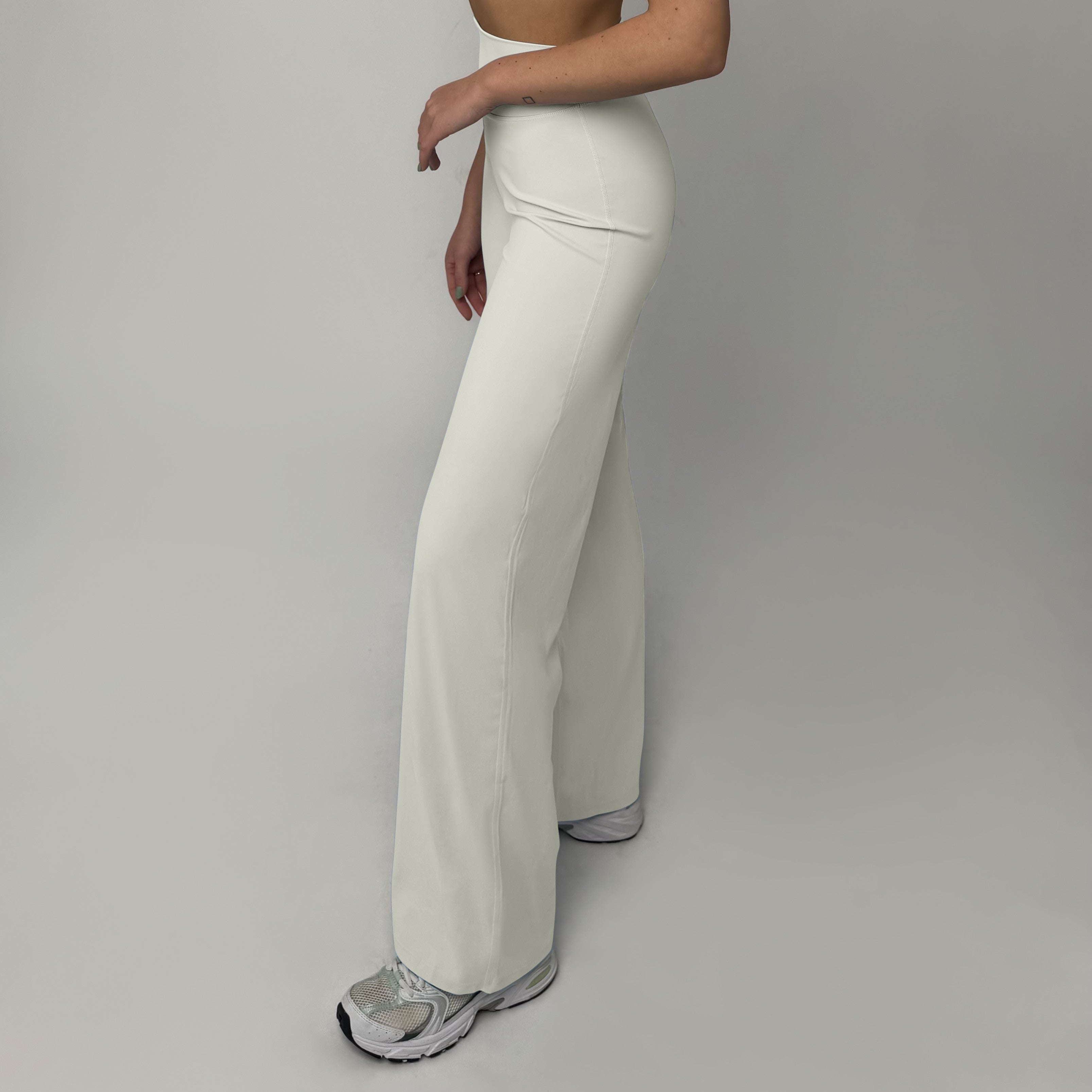 Flat Pants