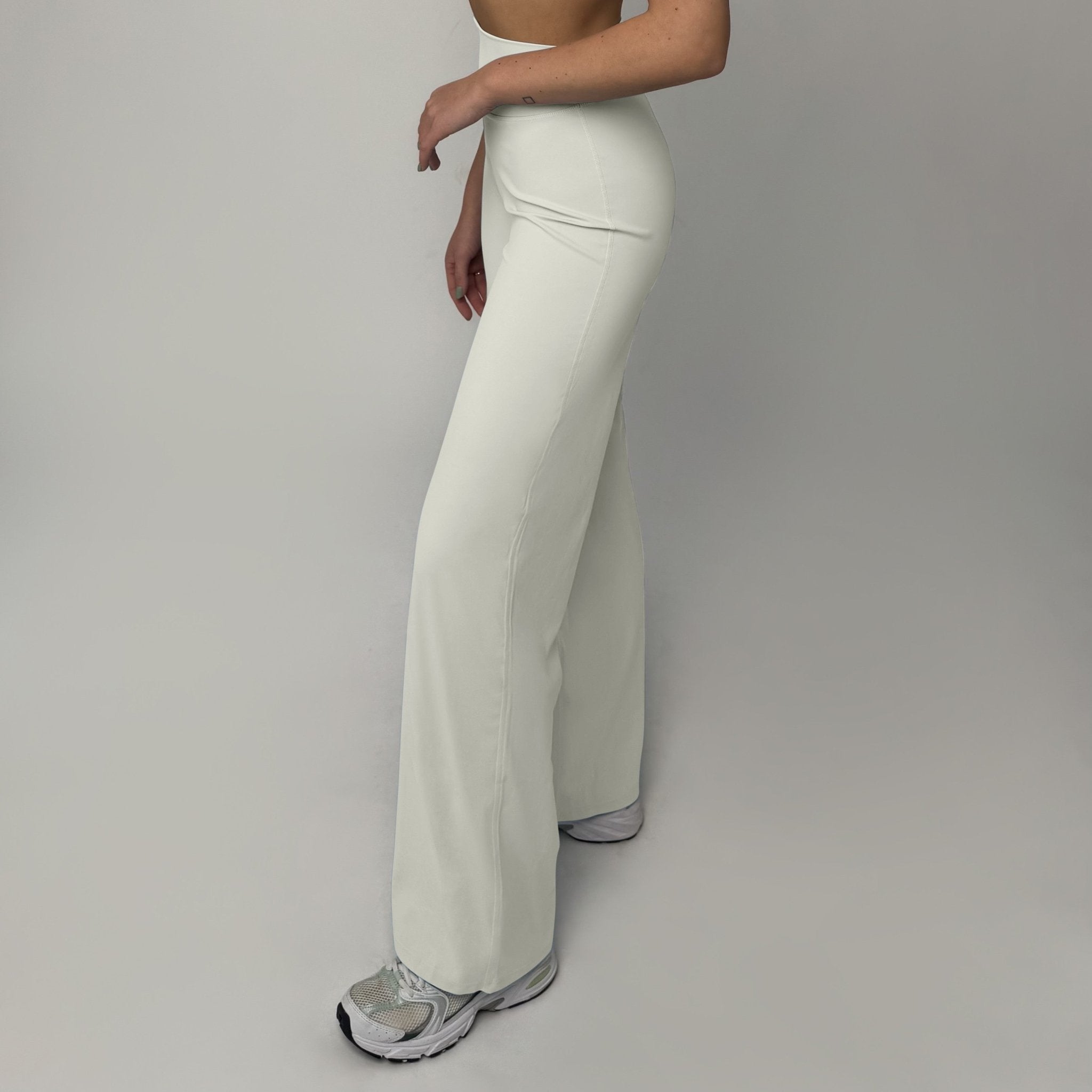 Flat Pants