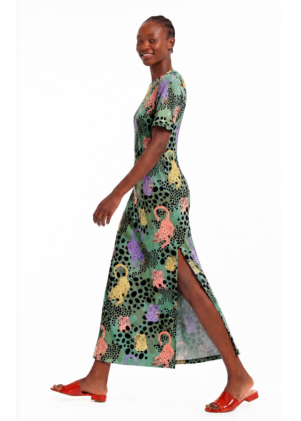 MS CHEE LONG DRESS _ 𝐿𝐼𝑀𝐼𝑇𝐸𝐷 𝐸𝐷𝐼𝑇𝐼𝑂𝑁
